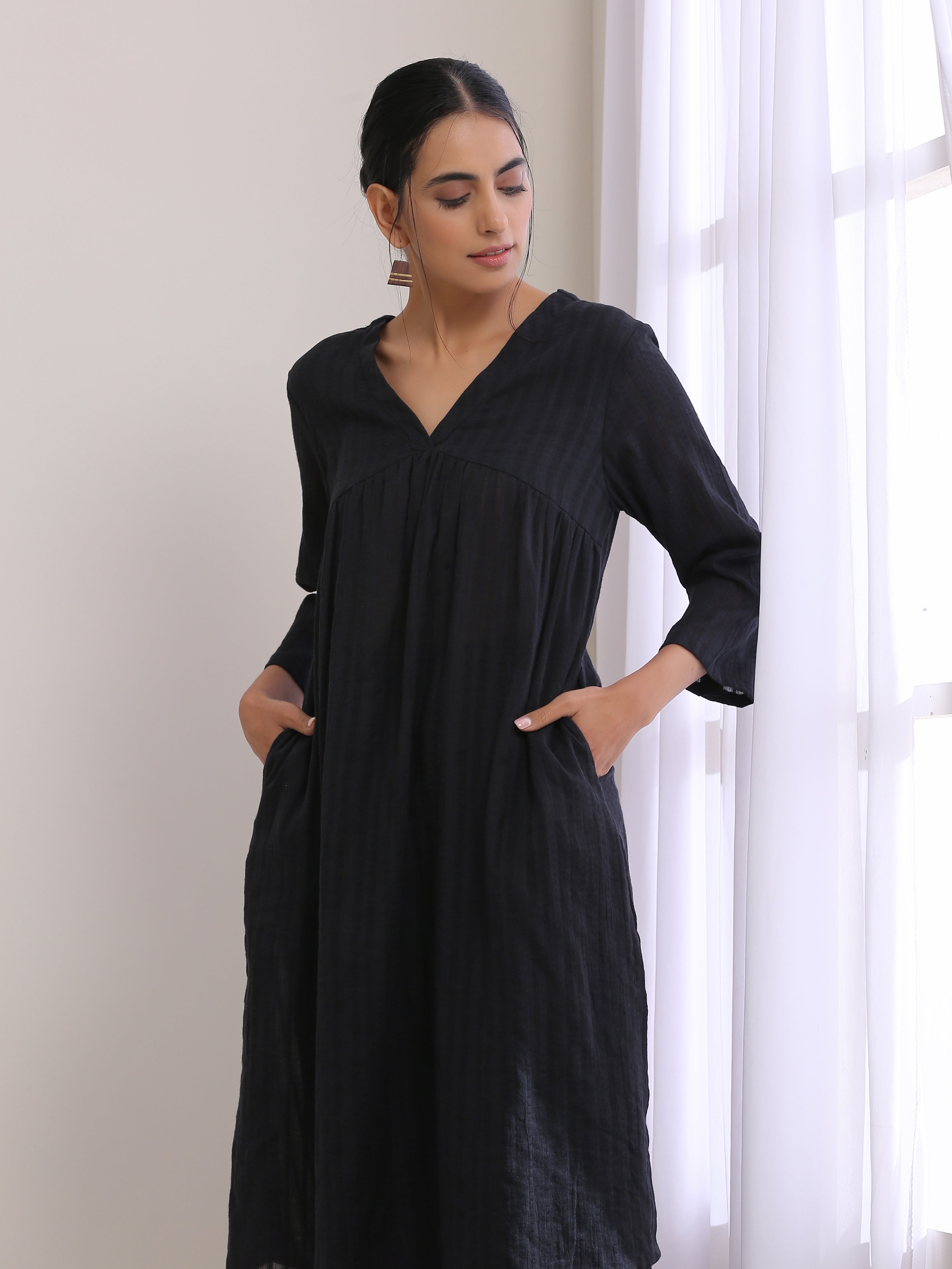 trueBrowns Black Dobby Flared Slit Kurta Pant Set