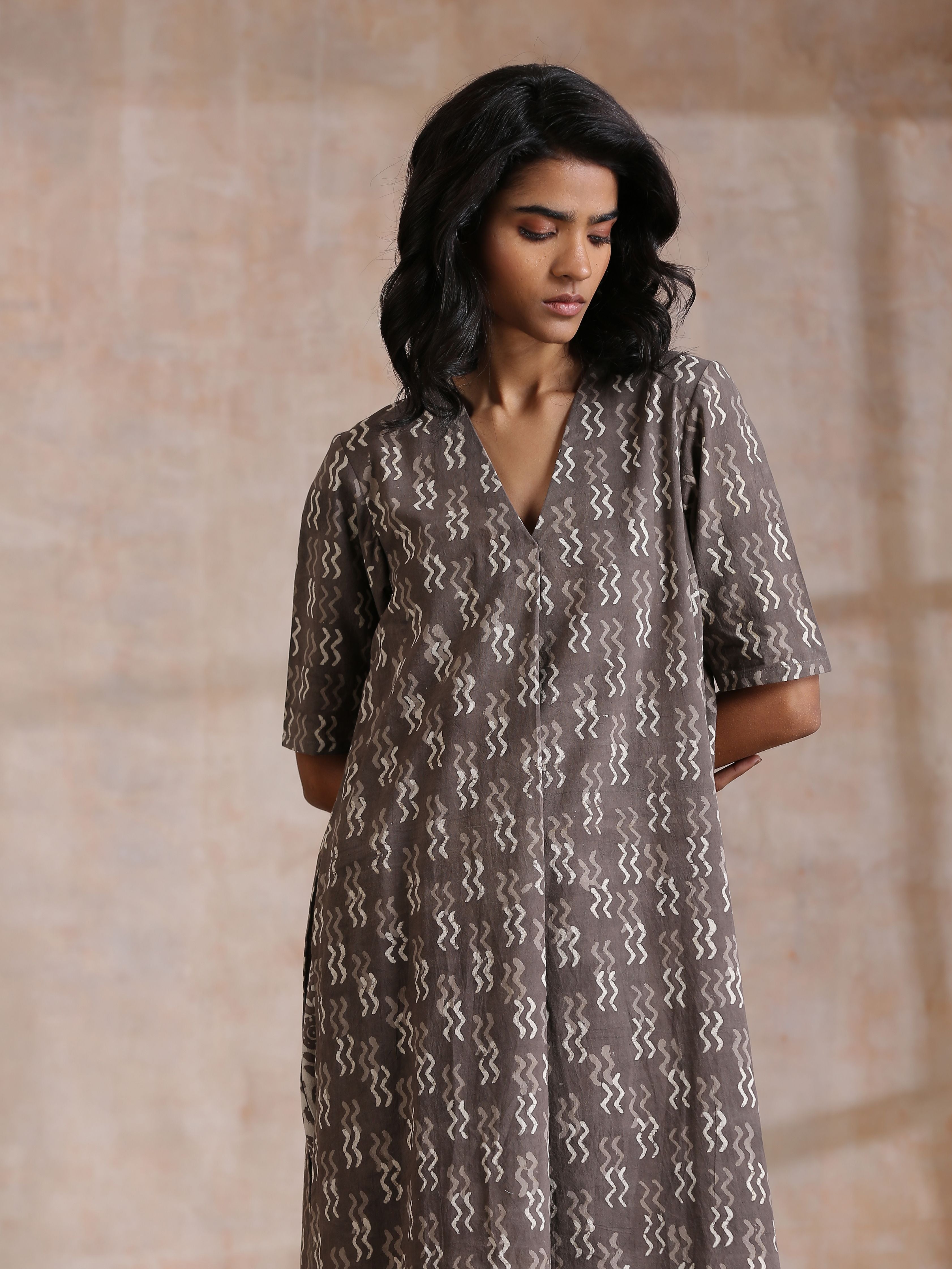 trueBrowns Clay Dabu Zig-Zag Motifs Print Cotton Kurta Pant Set