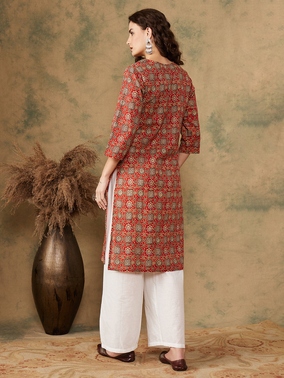 InWeave Women's Maroon Ethnic Print Lace Gota Work Straight Kurta
