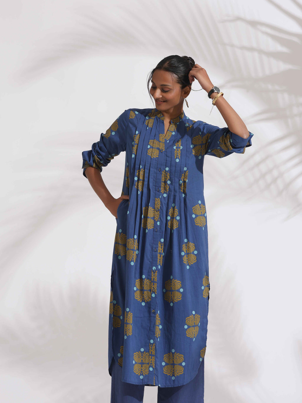 trueBrowns Blue Cotton Print Pleated Kurta Set