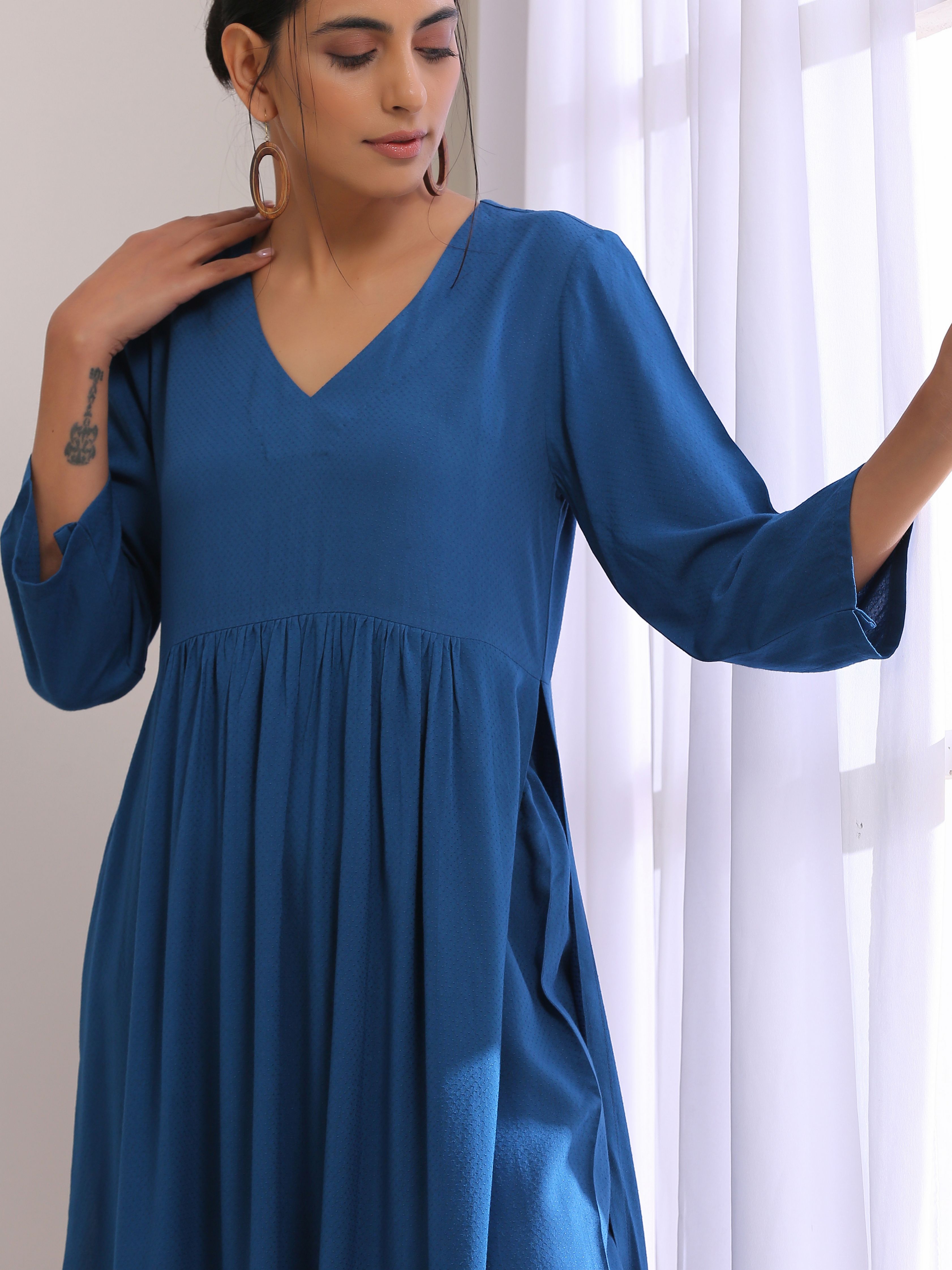 trueBrowns Classic Blue Dobby High Slit Gathered Kurta Set