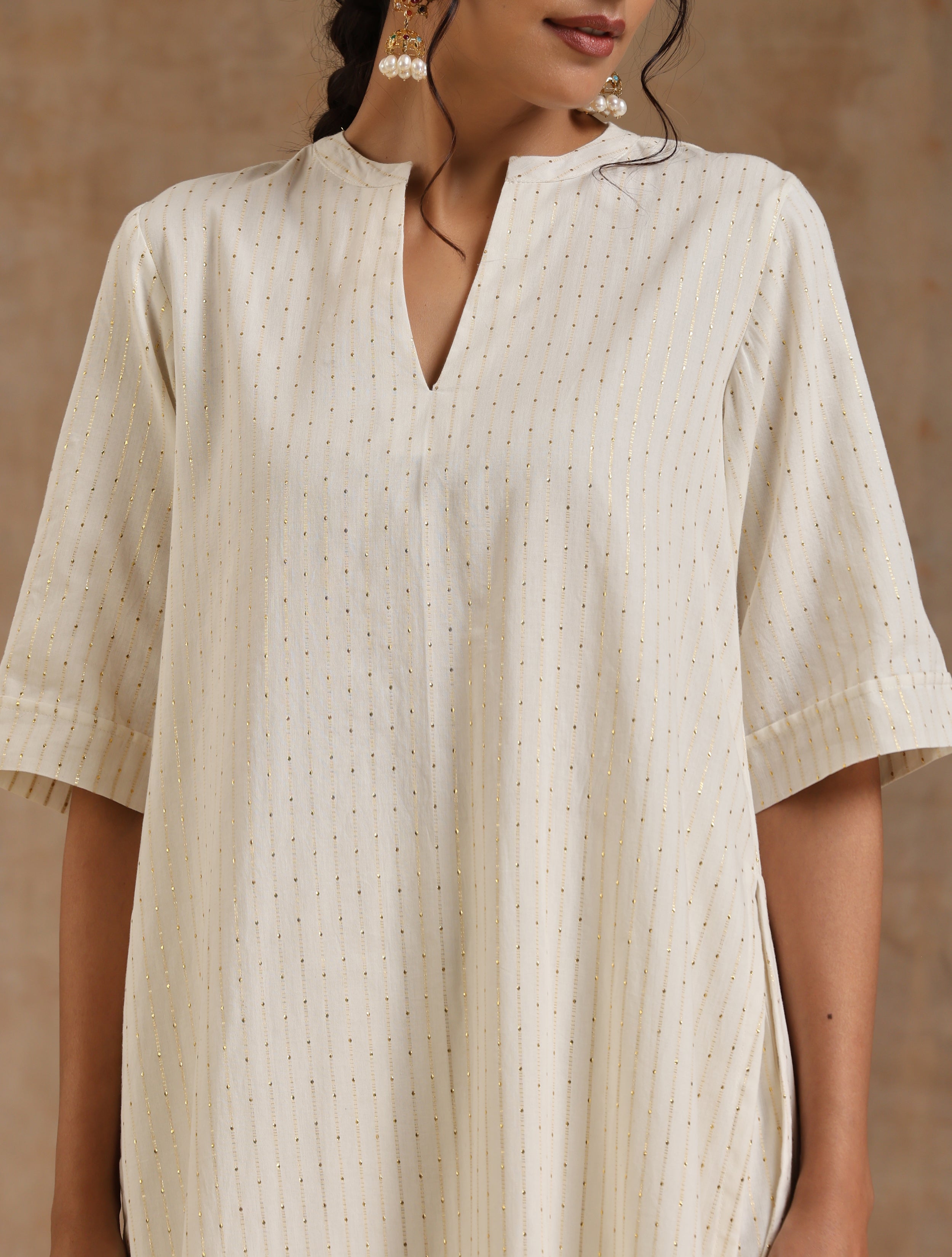 trueBrowns Ivory Gold Cotton Relaxed High-Low Kurta Set
