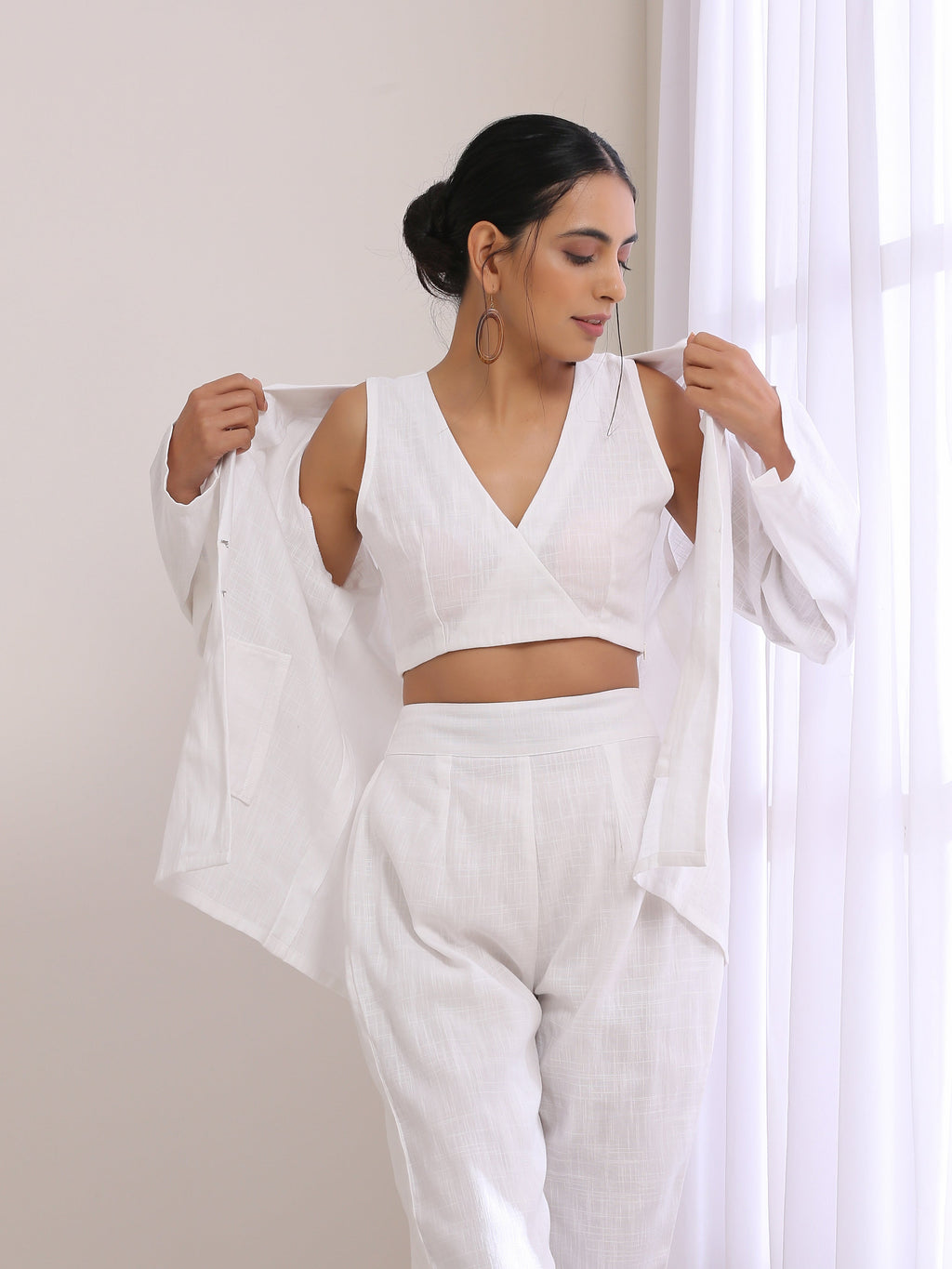 trueBrowns White Slub Texture Pant Suit Set