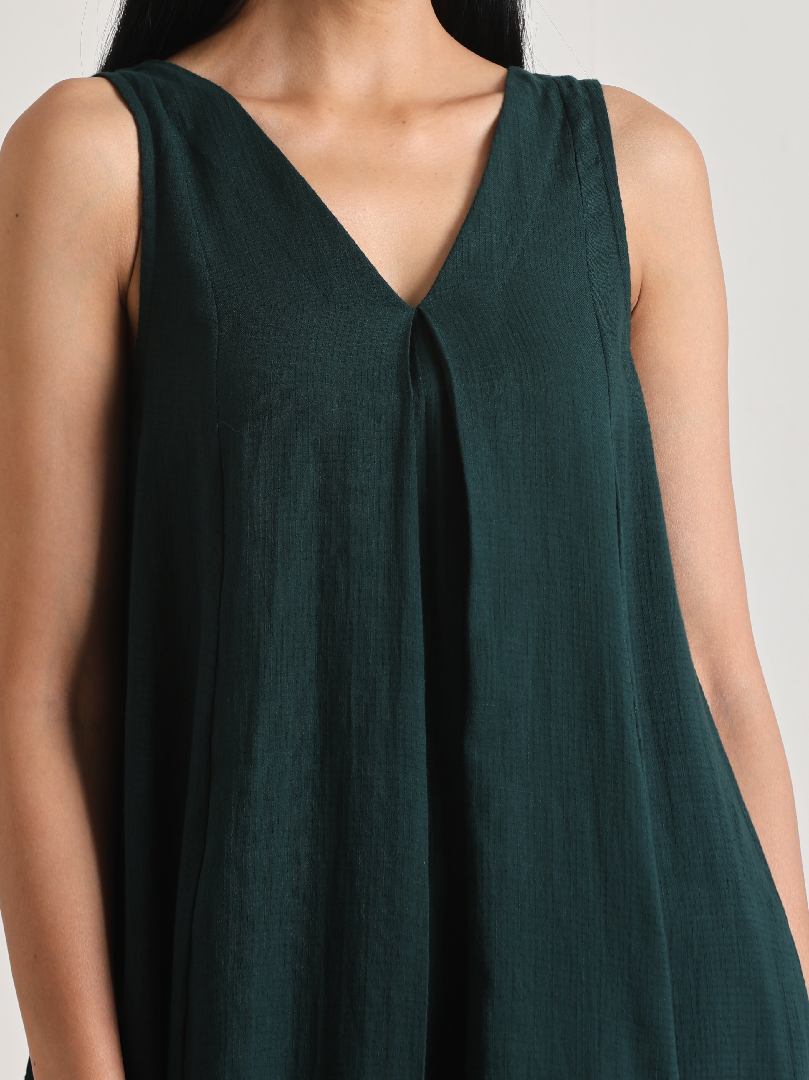 trueBrowns Dark Green Sleeveless Flared Kurta Pant Set