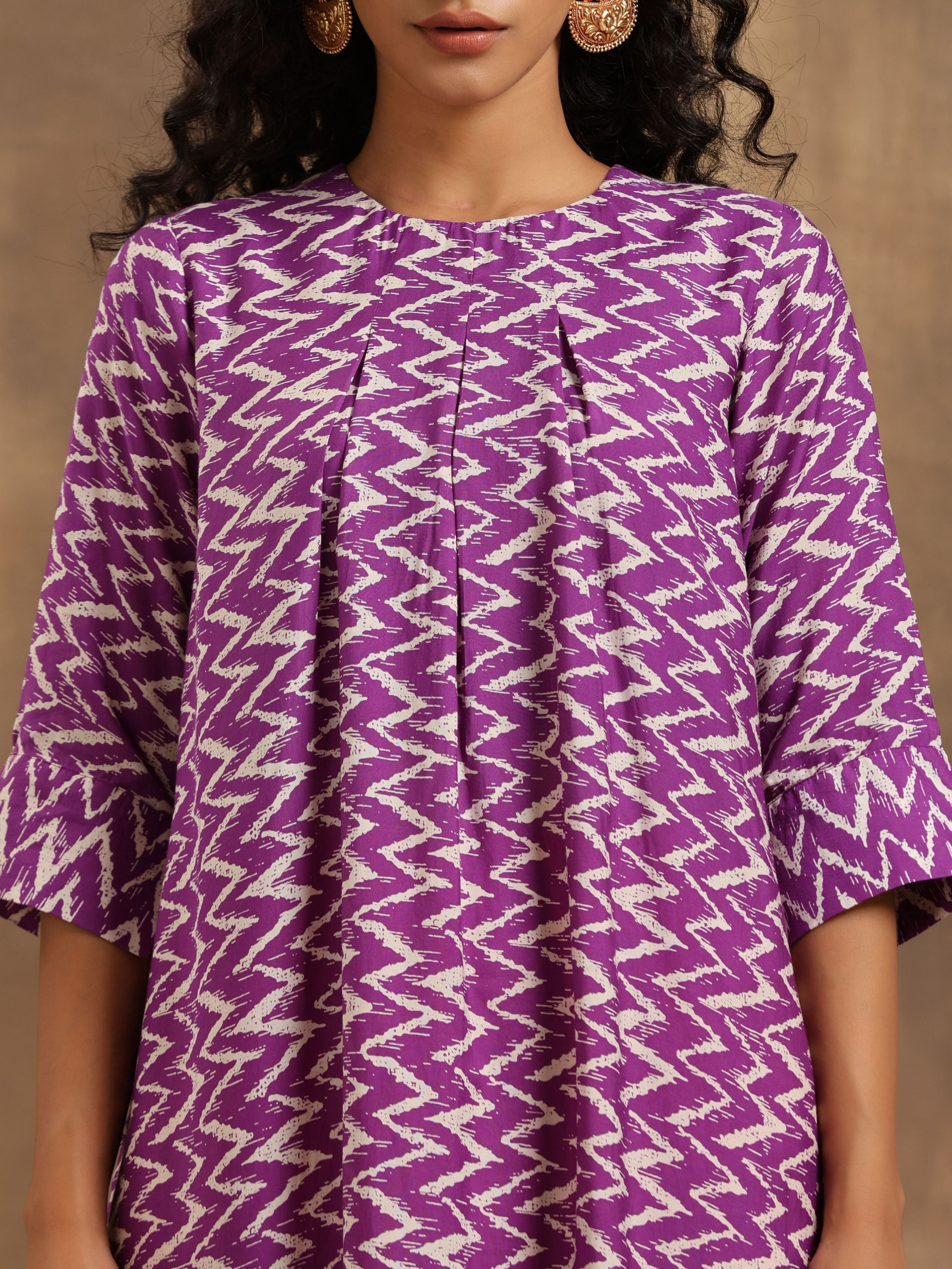 trueBrowns Purple Zig-Zag Printed Silk Kurta Pant Set