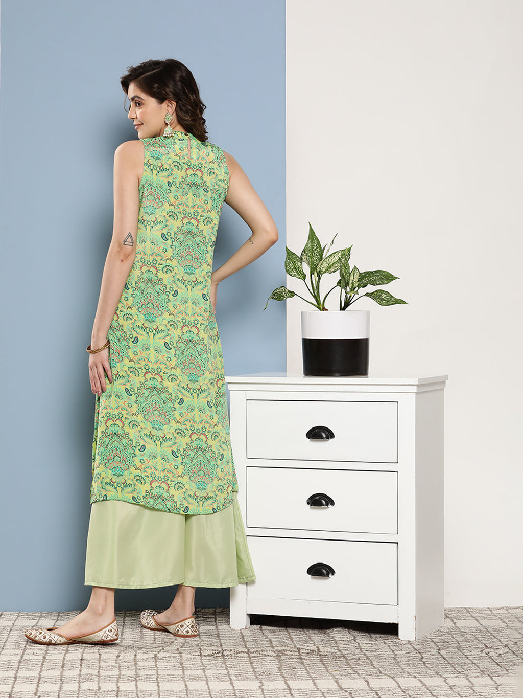 InWeave Women's Green Pastel Print Halter Kurta Set