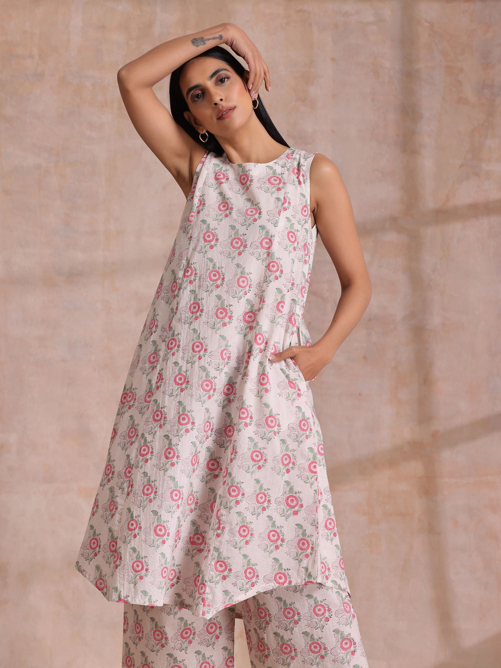 trueBrowns Pink Green Buta On White Block Print Cotton High-Low Co-Ord Set