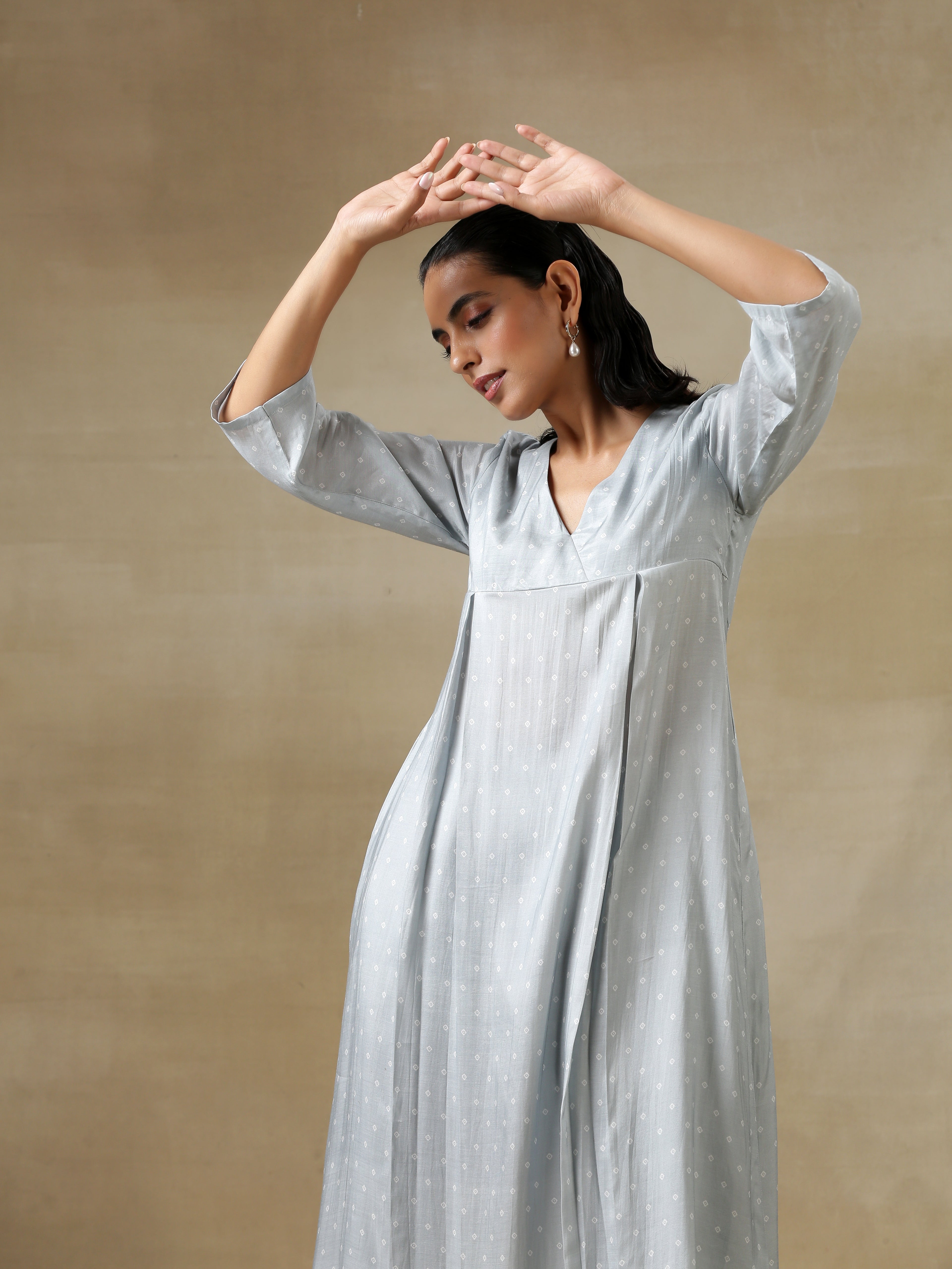 trueBrowns Grey Bandhani Printed Silk Yoke Kurta Pant Set
