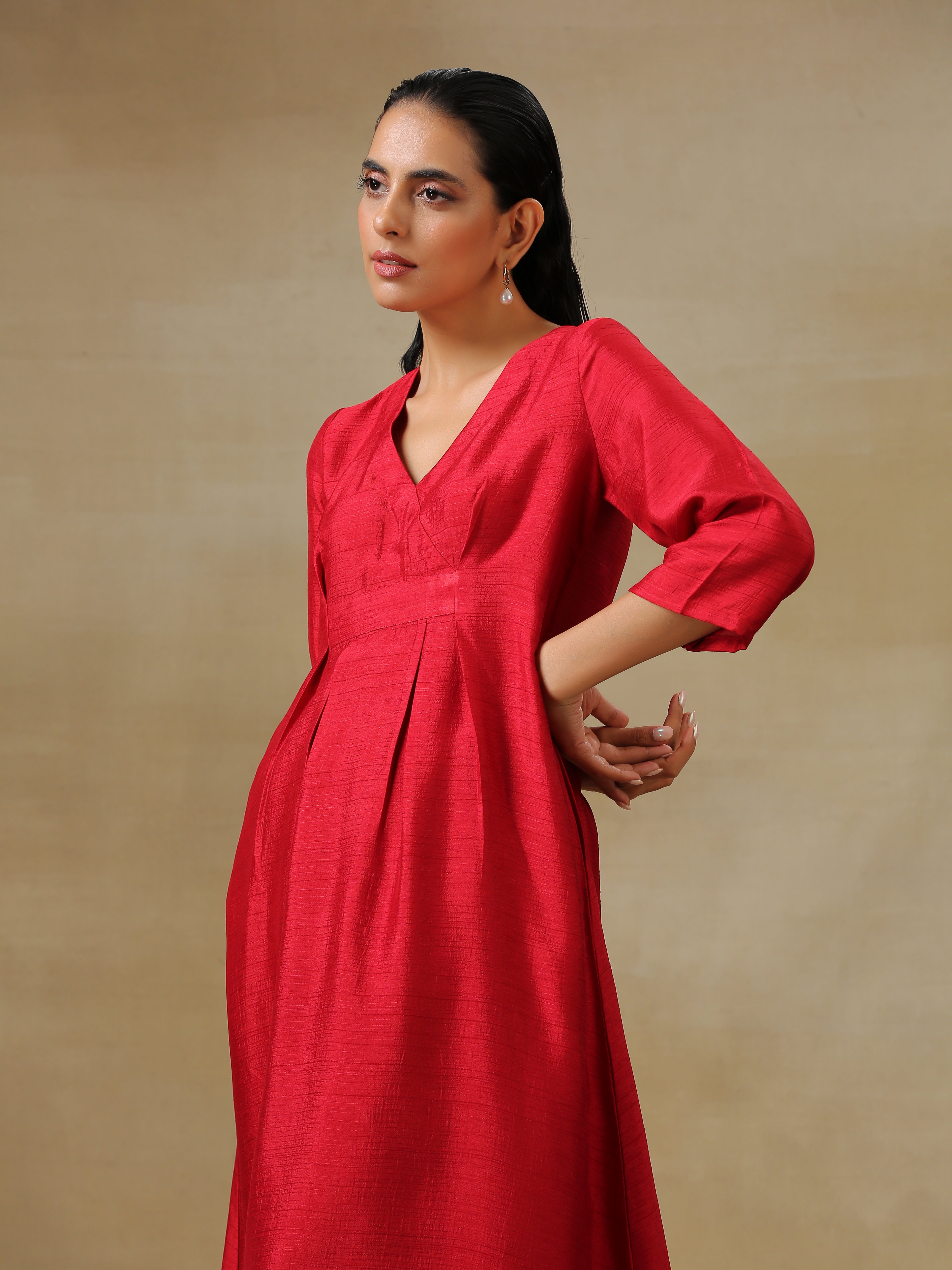 trueBrowns Maroon Textured Silk Overlap Pleat Kurta Pant Set