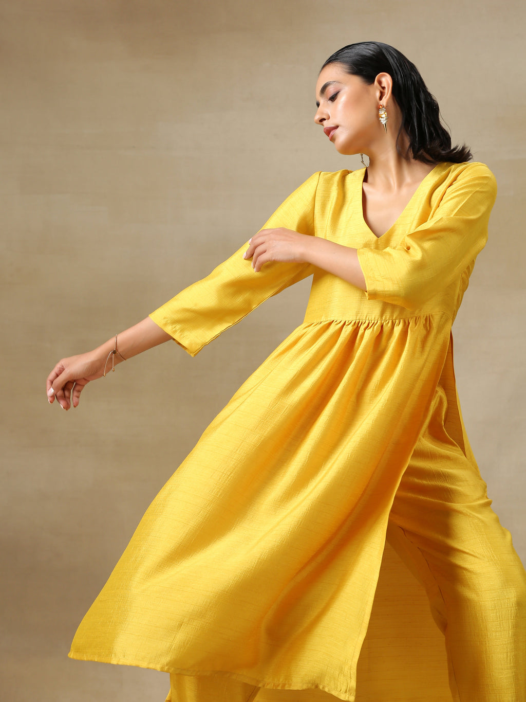 trueBrowns Yellow Textured Silk High Slit Gathered Kurta Set