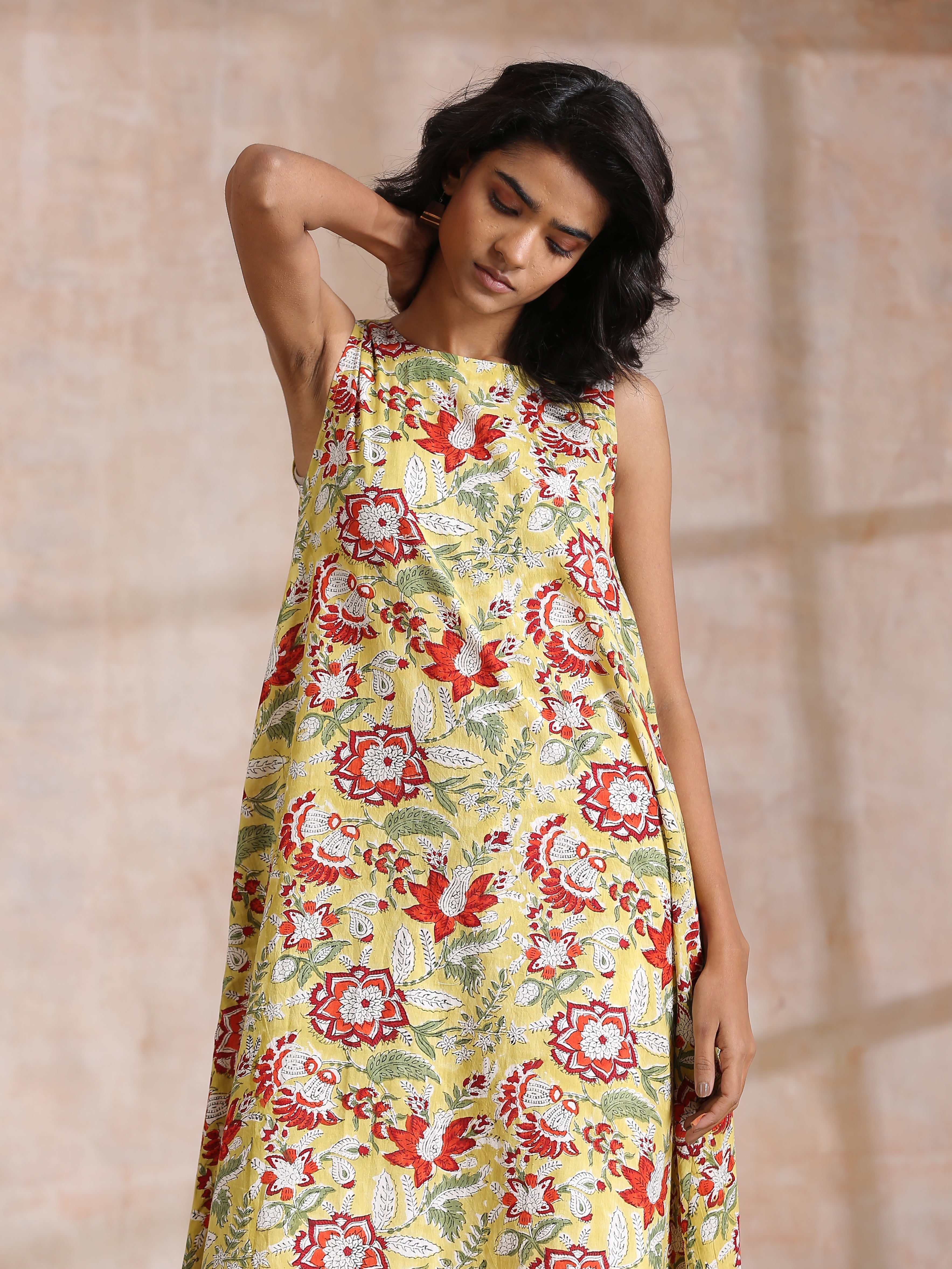 trueBrowns Yellow Overall Floral Block Print Cotton Sleeveless Kurta Pant Set