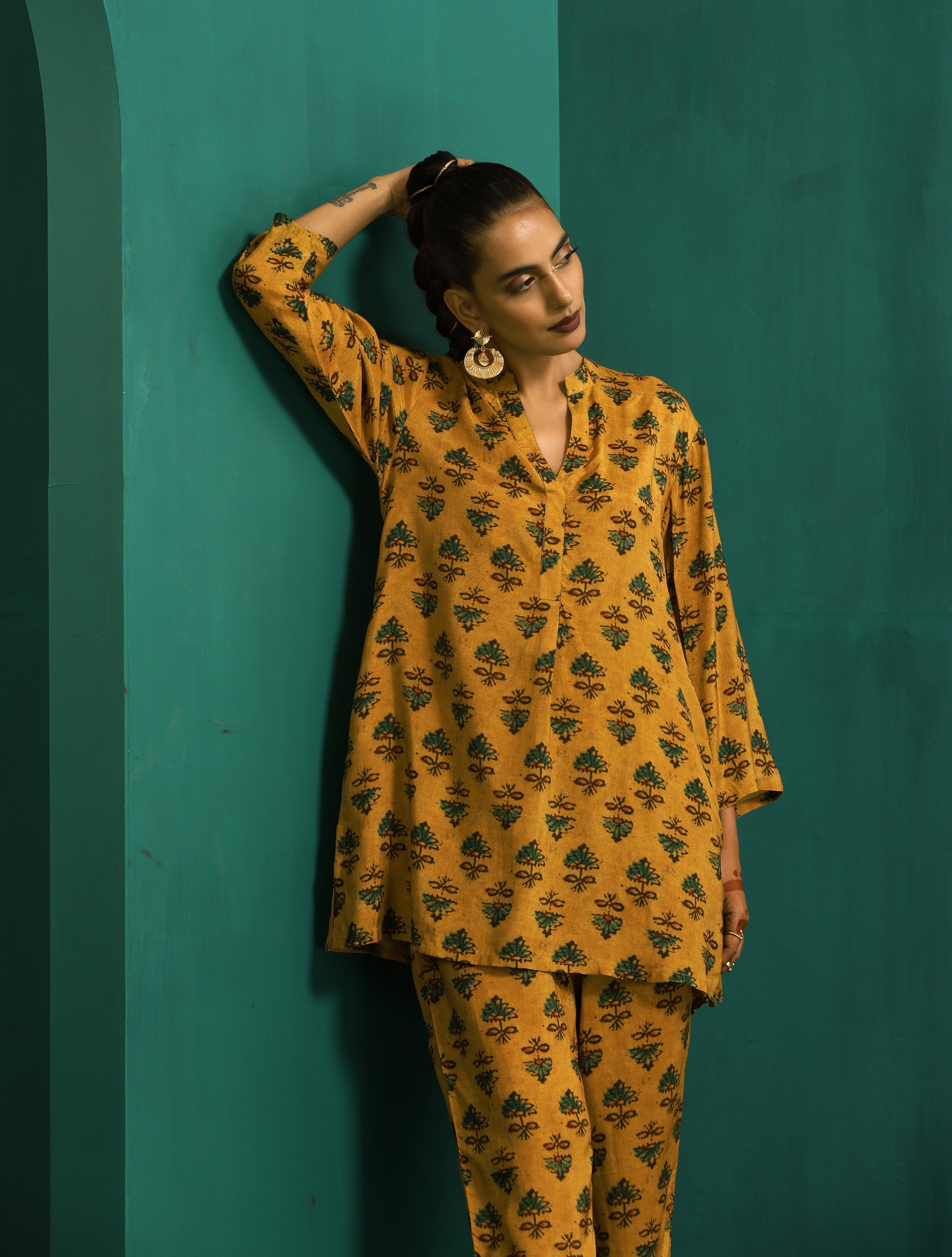 trueBrowns Mustard Flower Stem Muslin Silk Printed Relaxed Co-ord Set