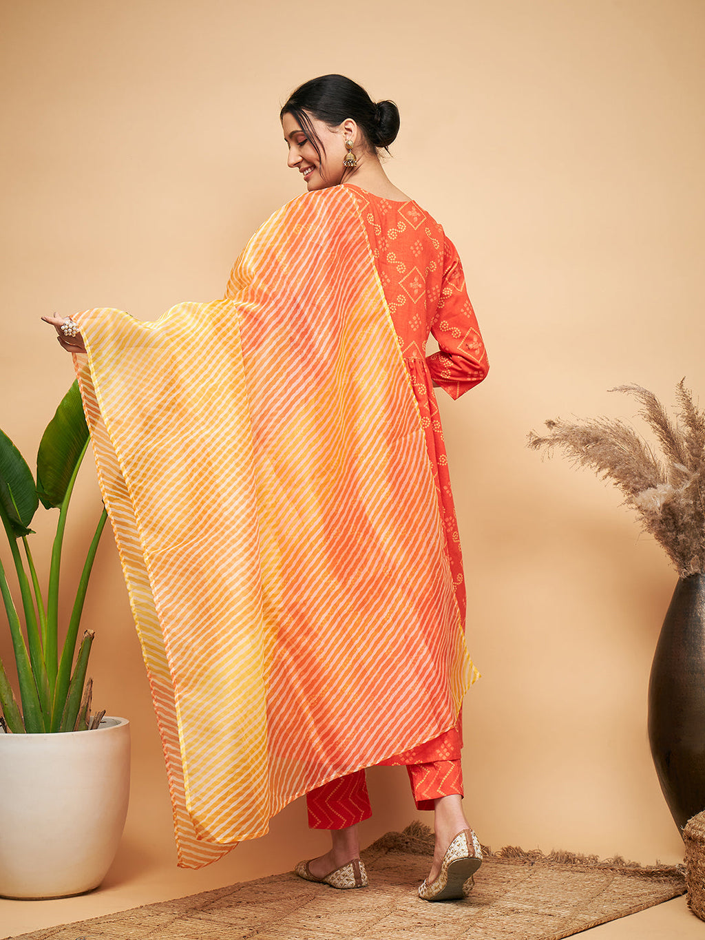 InWeave Women's Orange S Print Alia Cut Gota Work Kurta Set W Mustard Le Du