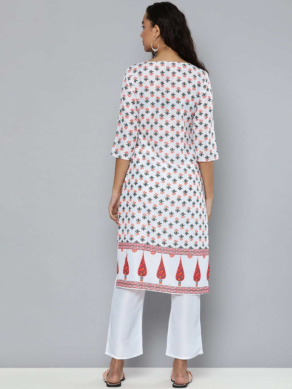 HERE&NOW Women White & Green Floral Printed Angrakha Kurta with Trousers