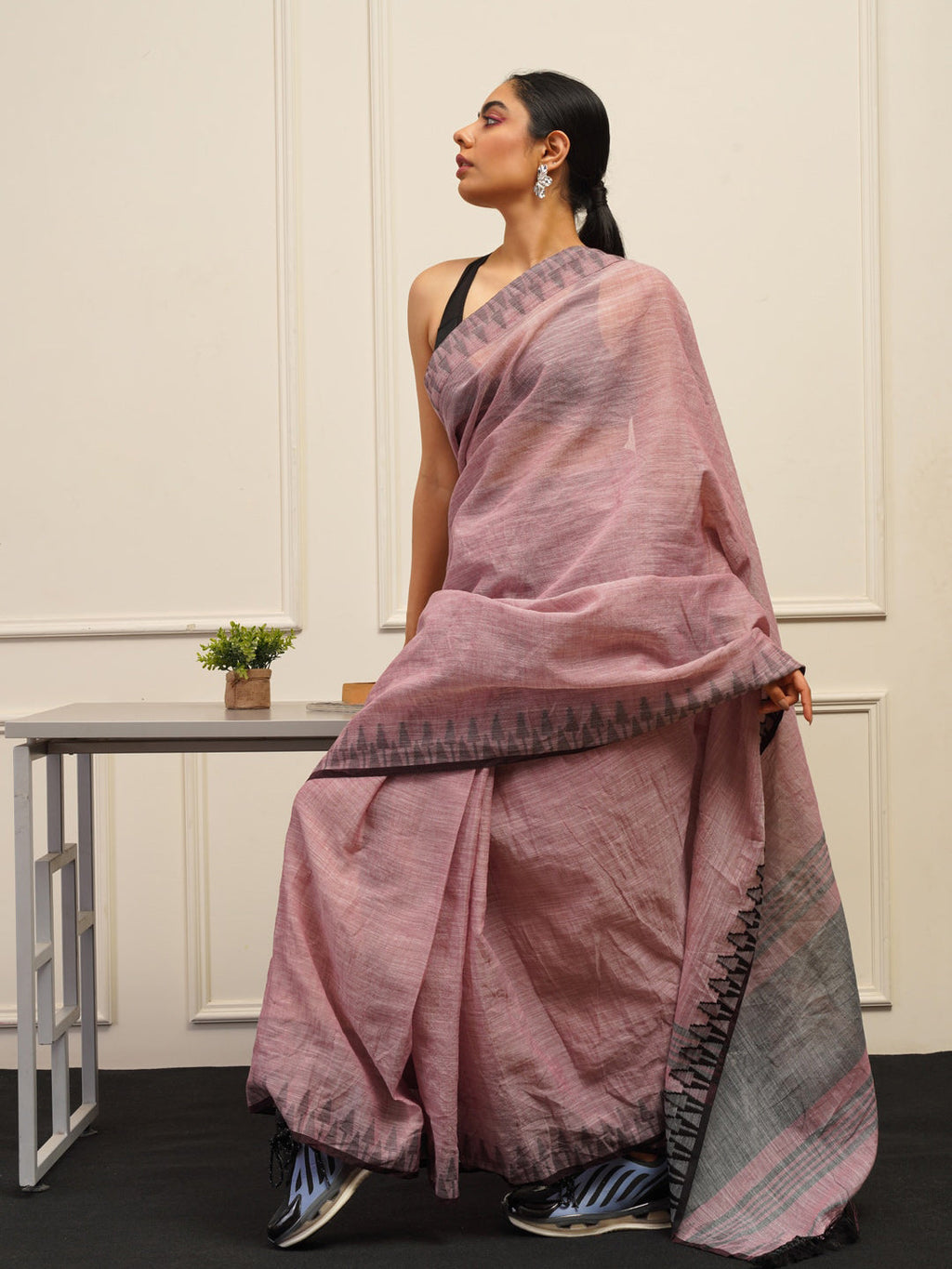 Tikhi Imli Woven Design Cotton Saree