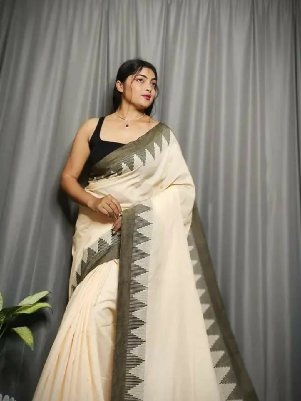 Exclusive Collection Beautiful Off White Pure Cotton Woven Handloom Saree With Running Blouse Piece
