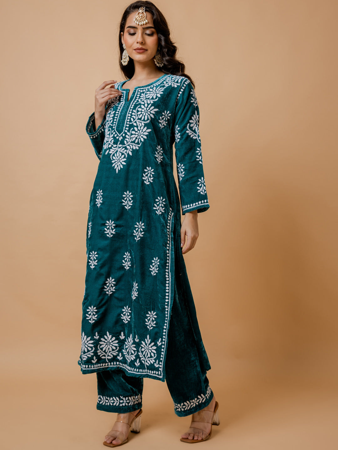 HOUSE OF KARI Ethnic Motifs Embroidered Chikankari Velvet Kurta With Trousers