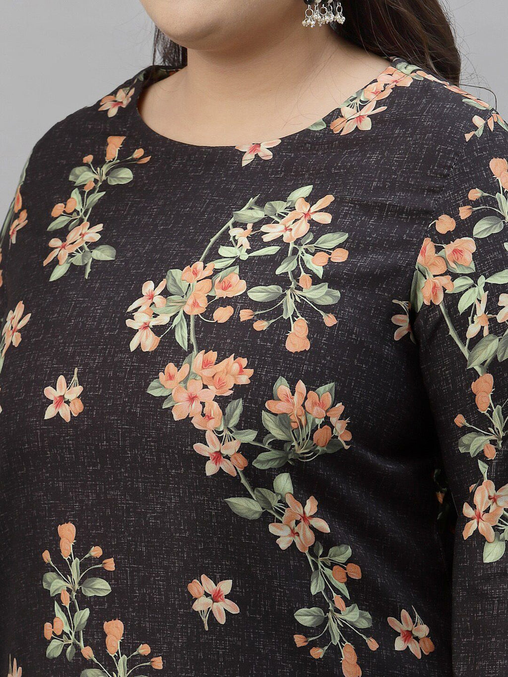 Sztori Plus Size Black Floral Printed Round Neck Straight Kurta with Trousers