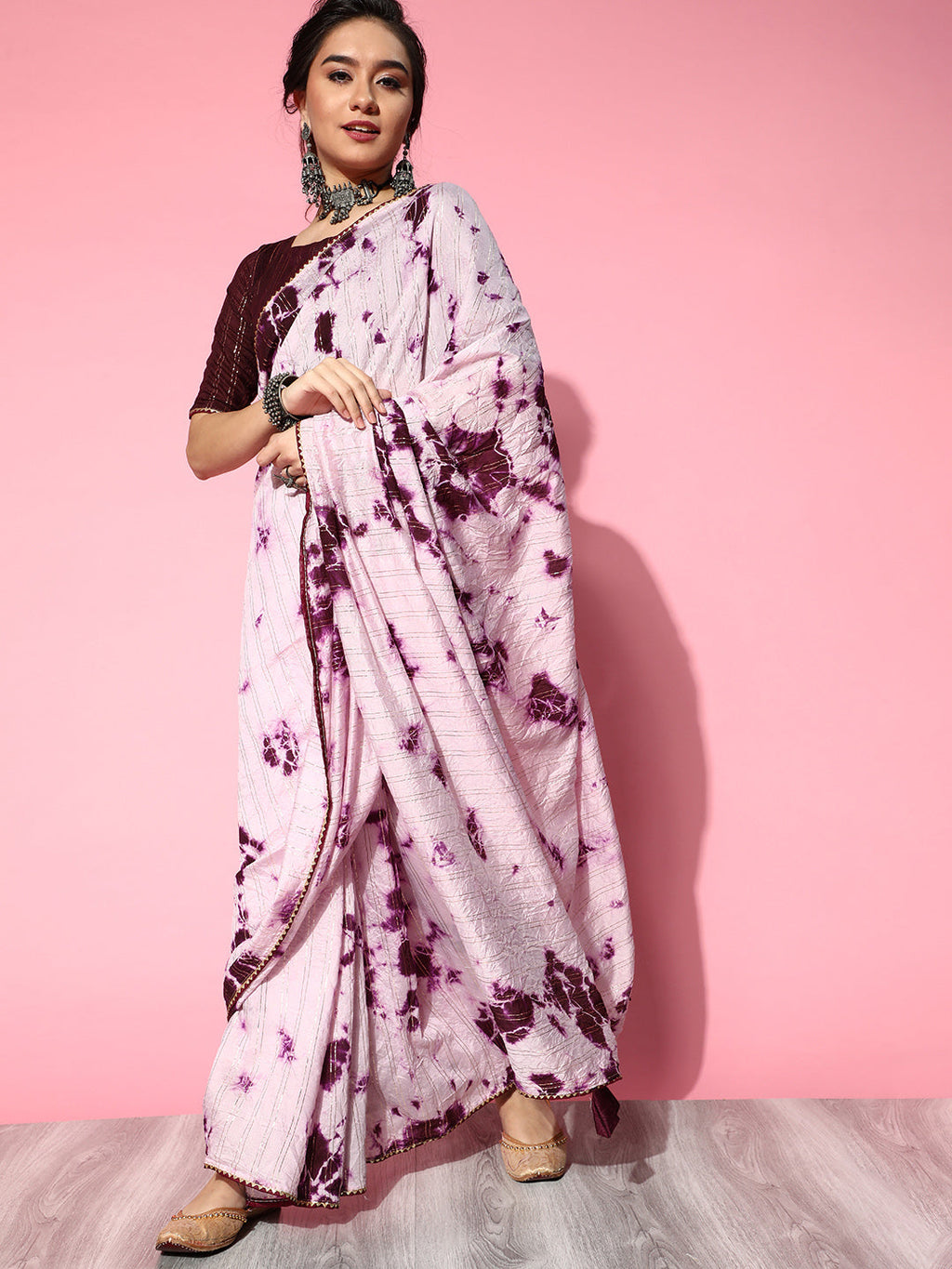 Saree Mall Purple & White Tie and Dye Silk Blend Saree with Unstitched Blouse Piece