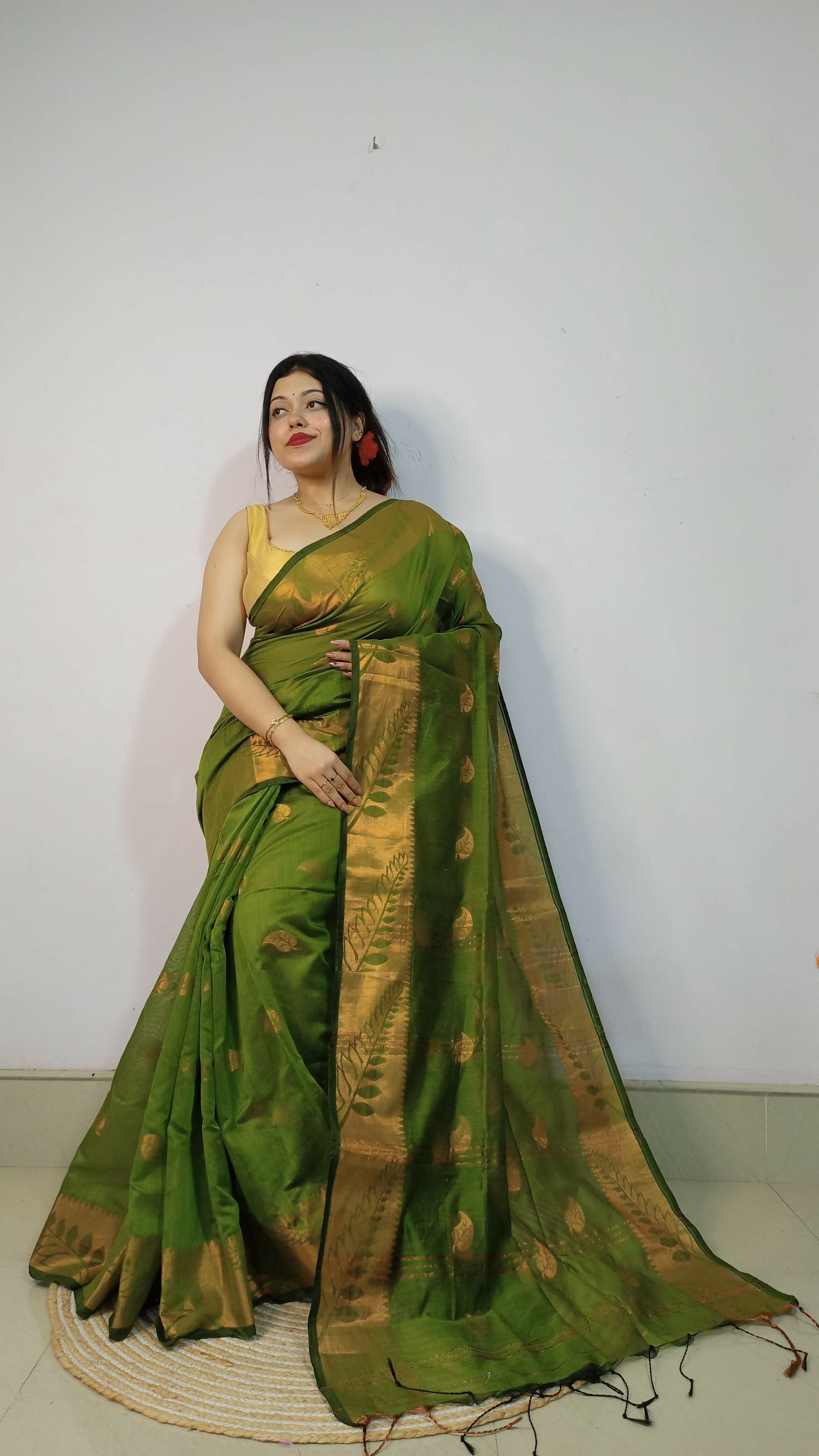 Exclusive Collection Beautiful Olive Green Cotton Silk Woven Handloom Saree With Running Blouse Piece