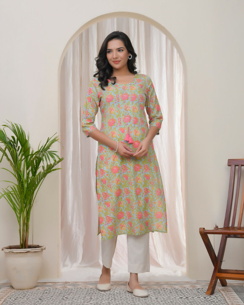 Vaasva Women Multi Cotton Printed Straight Kurti With Pant