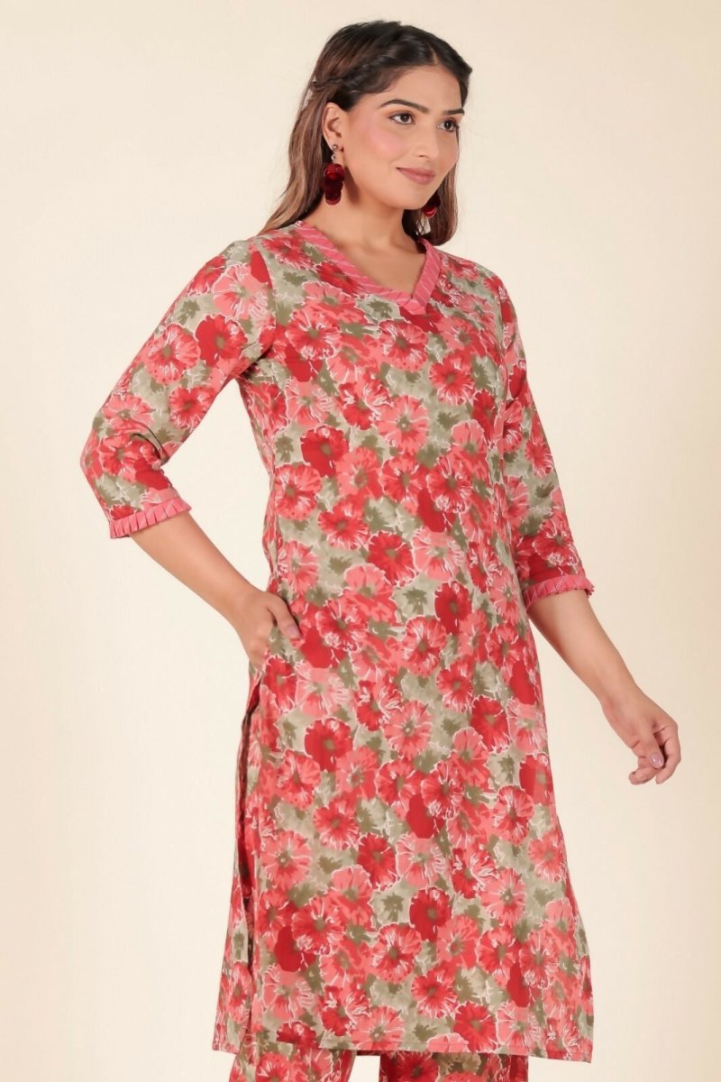 Aramya Red Soft Cotton Floral Panelled Kurta for Women