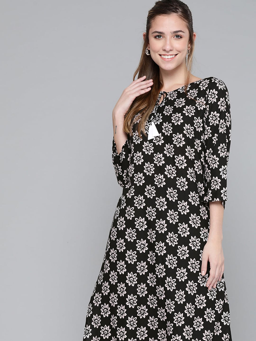 HERE&NOW Women Black & White Floral Printed Kurta