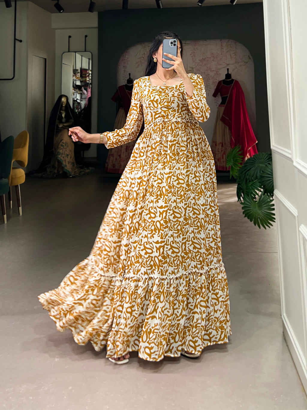 Lorenvalley Mustad Georgette Printed Gown