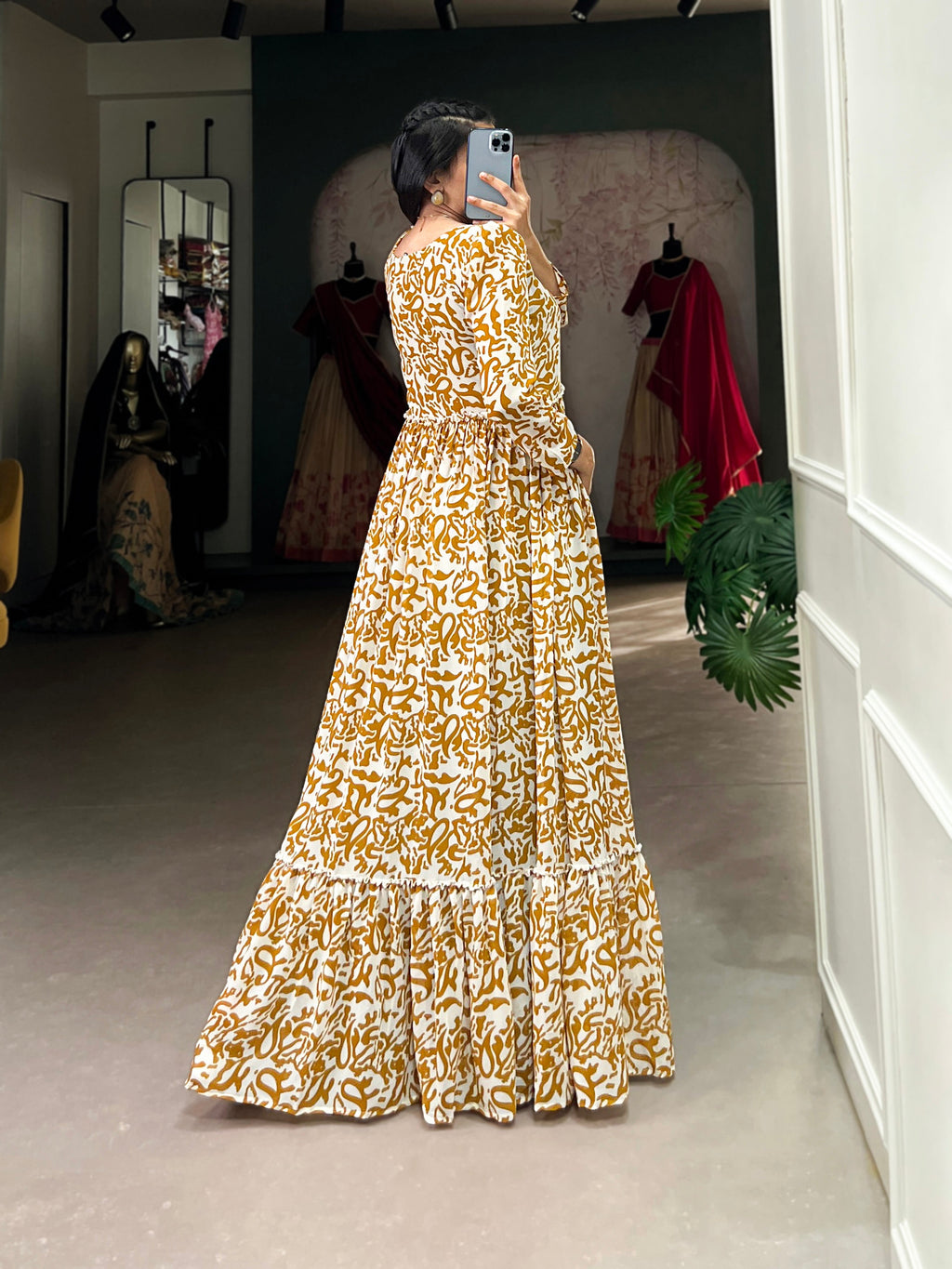 Lorenvalley Mustad Georgette Printed Gown