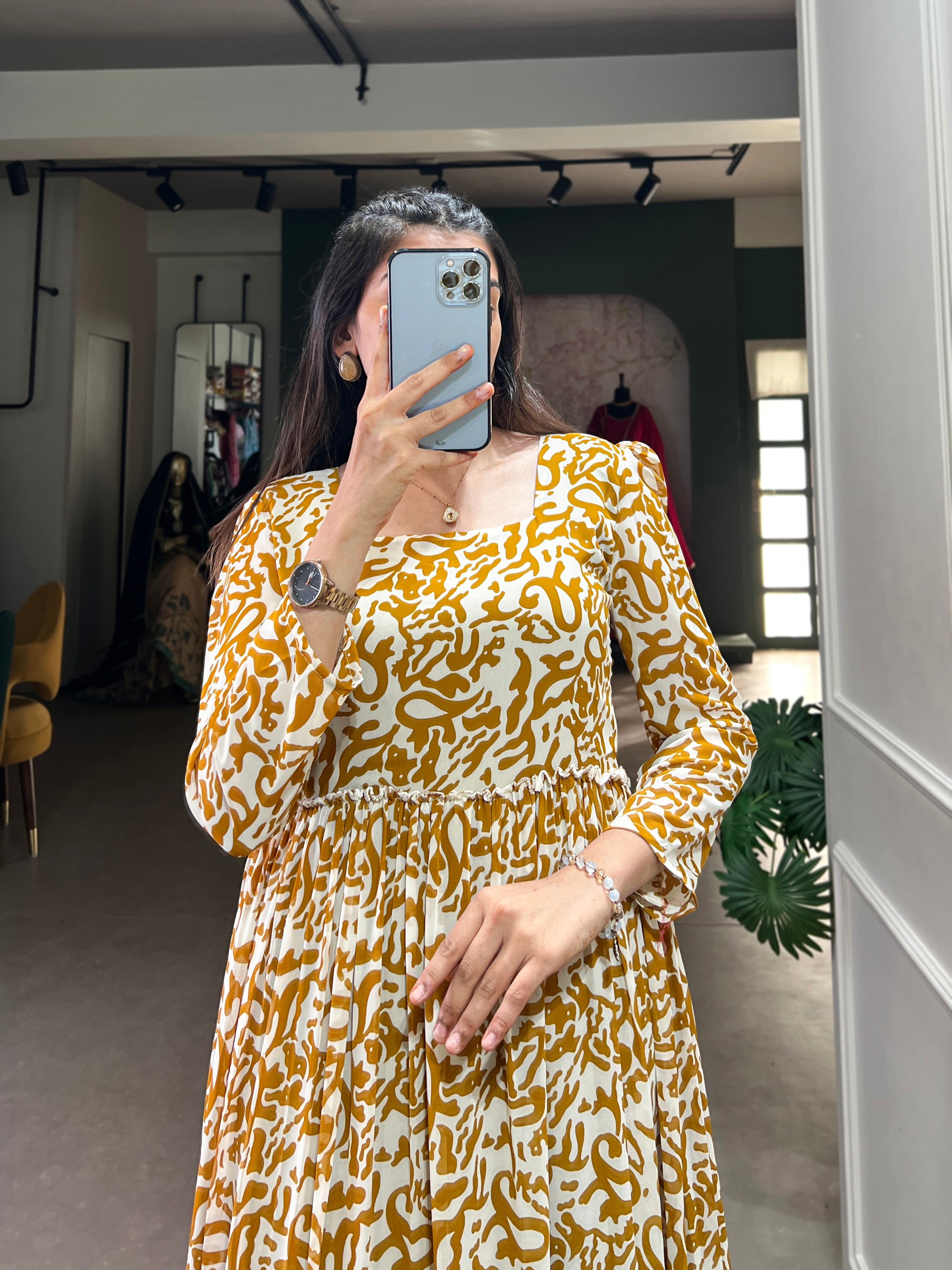 Lorenvalley Mustad Georgette Printed Gown