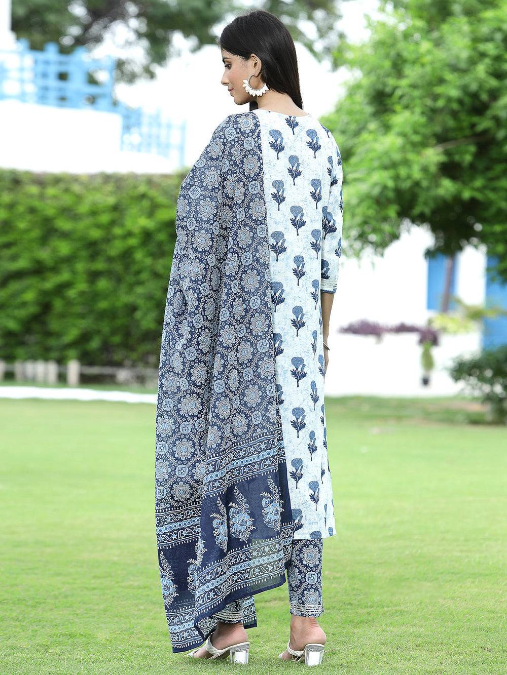 Juniper Women's Blue Cotton Cambric Festive Printed Kurta Set