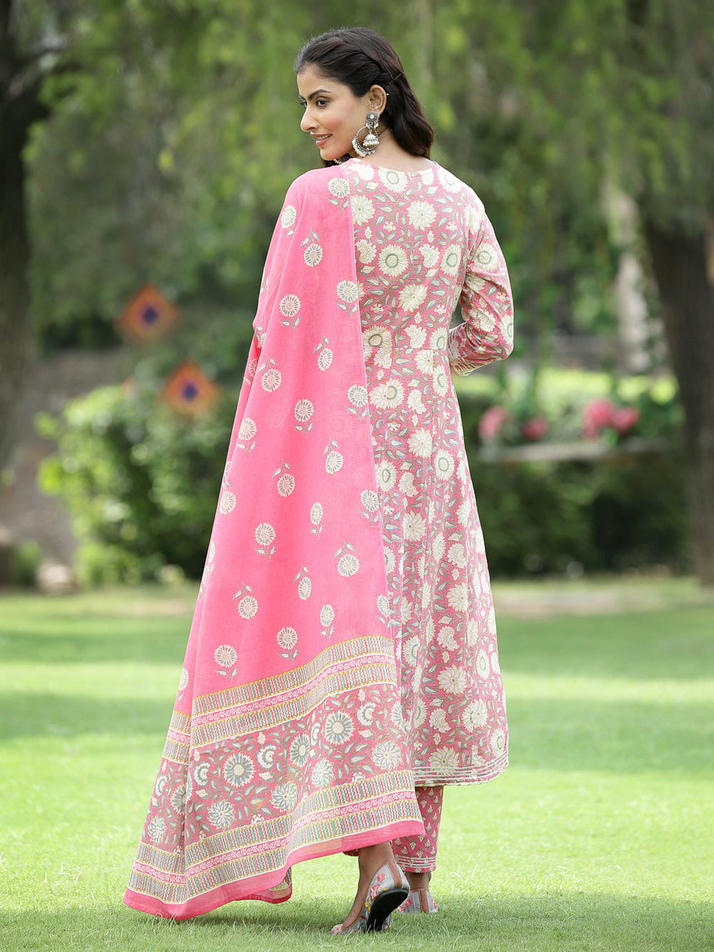 Juniper Women's PInk Cotton Cambric Festive Printed Kurta Set