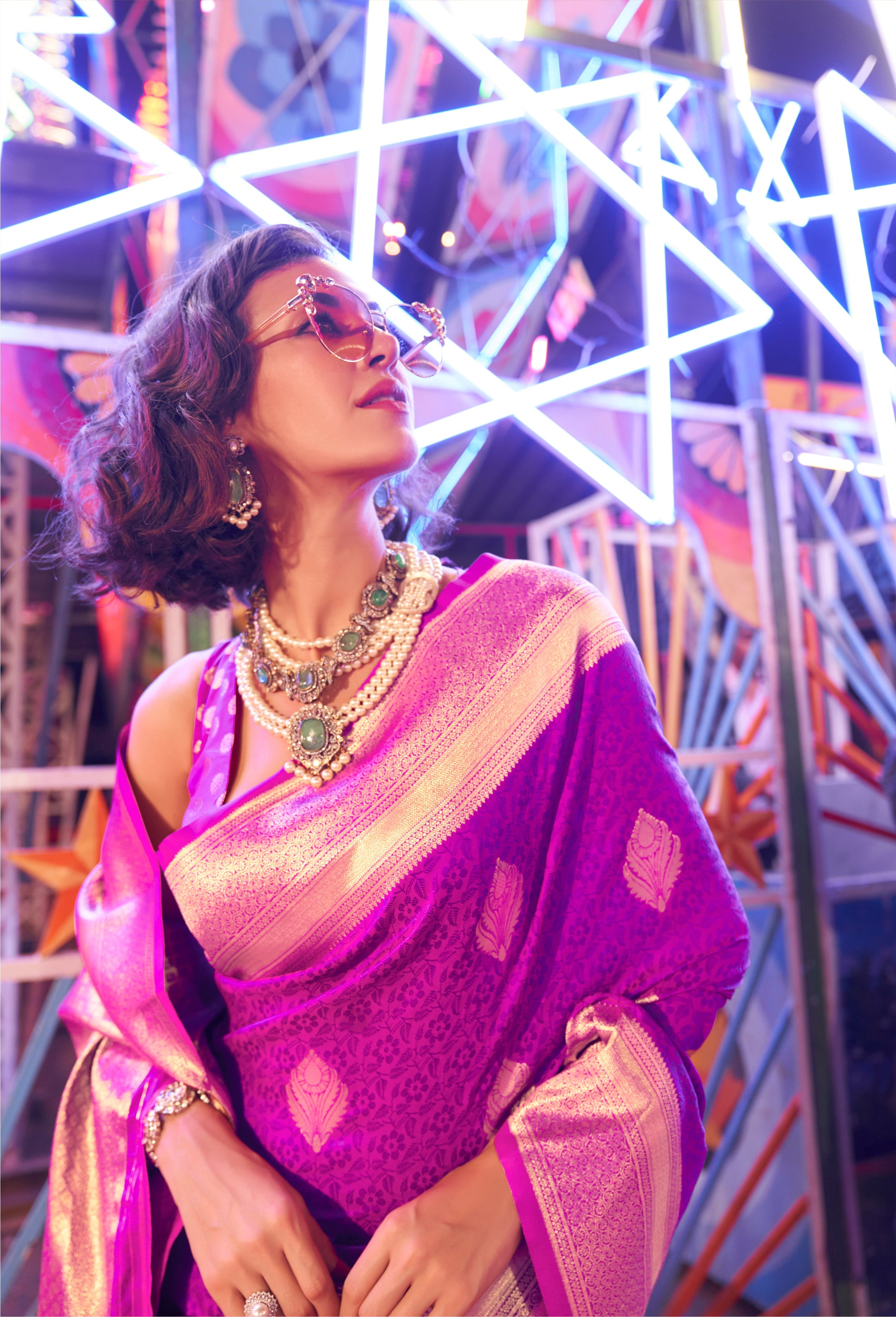 Monjolika Fashion Purple Colour Handloom Silk Blend Zari Woven Saree With Blouse