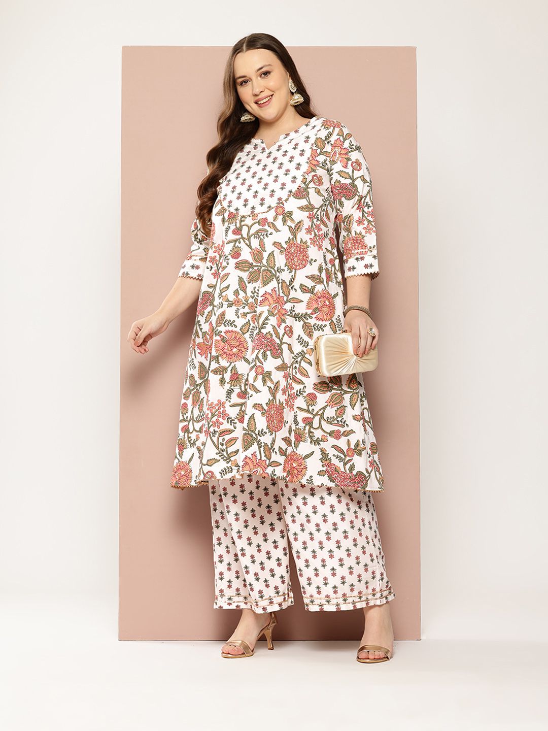 Sztori Plus Size Floral Printed Regular Gotta Patti Kurta with Palazzos
