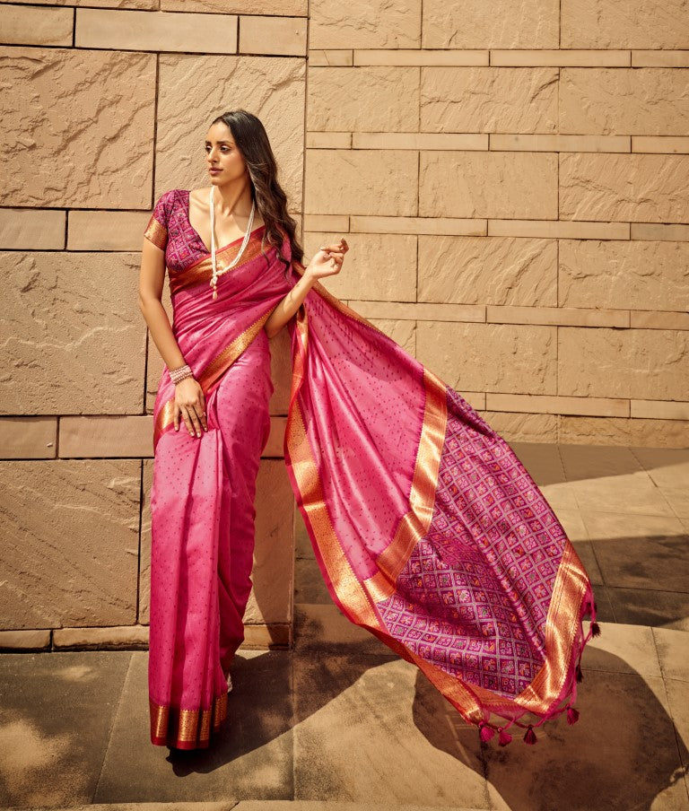 Monjolika Fashion Pink Color Handloom Silk Patola Printed Saree With Blouse