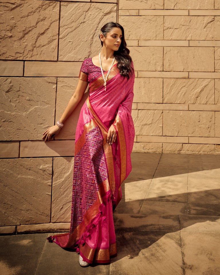 Monjolika Fashion Pink Color Handloom Silk Patola Printed Saree With Blouse
