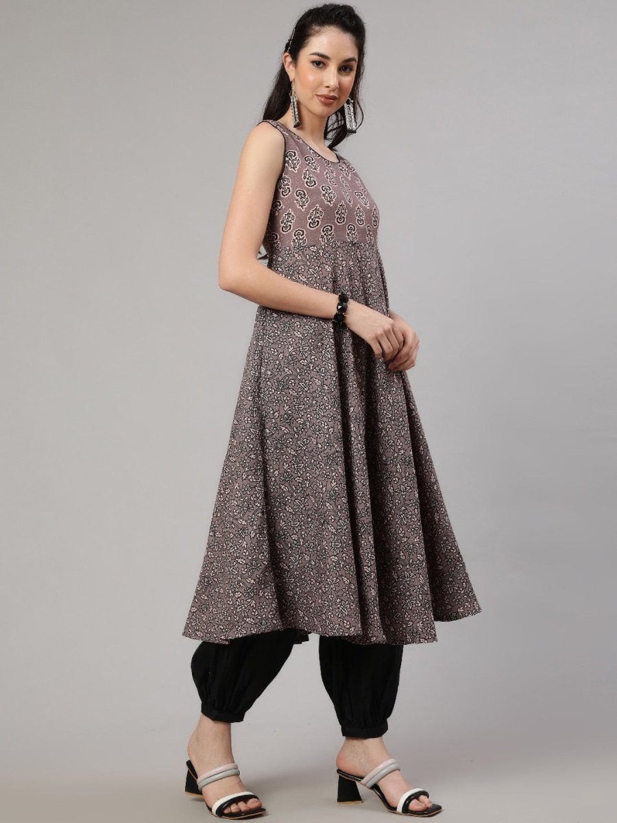Aks Floral Printed Round Neck Anarkali Kurta & Salwar