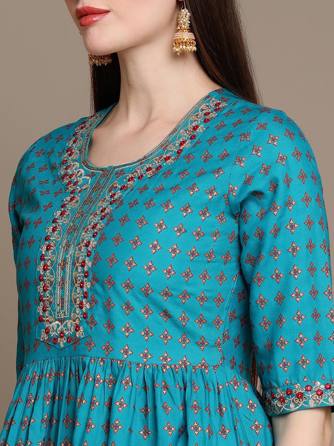 HERE&NOW Ethnic Motifs Embroidered Thread Work & Sequinned High-Low Kurti with Trousers