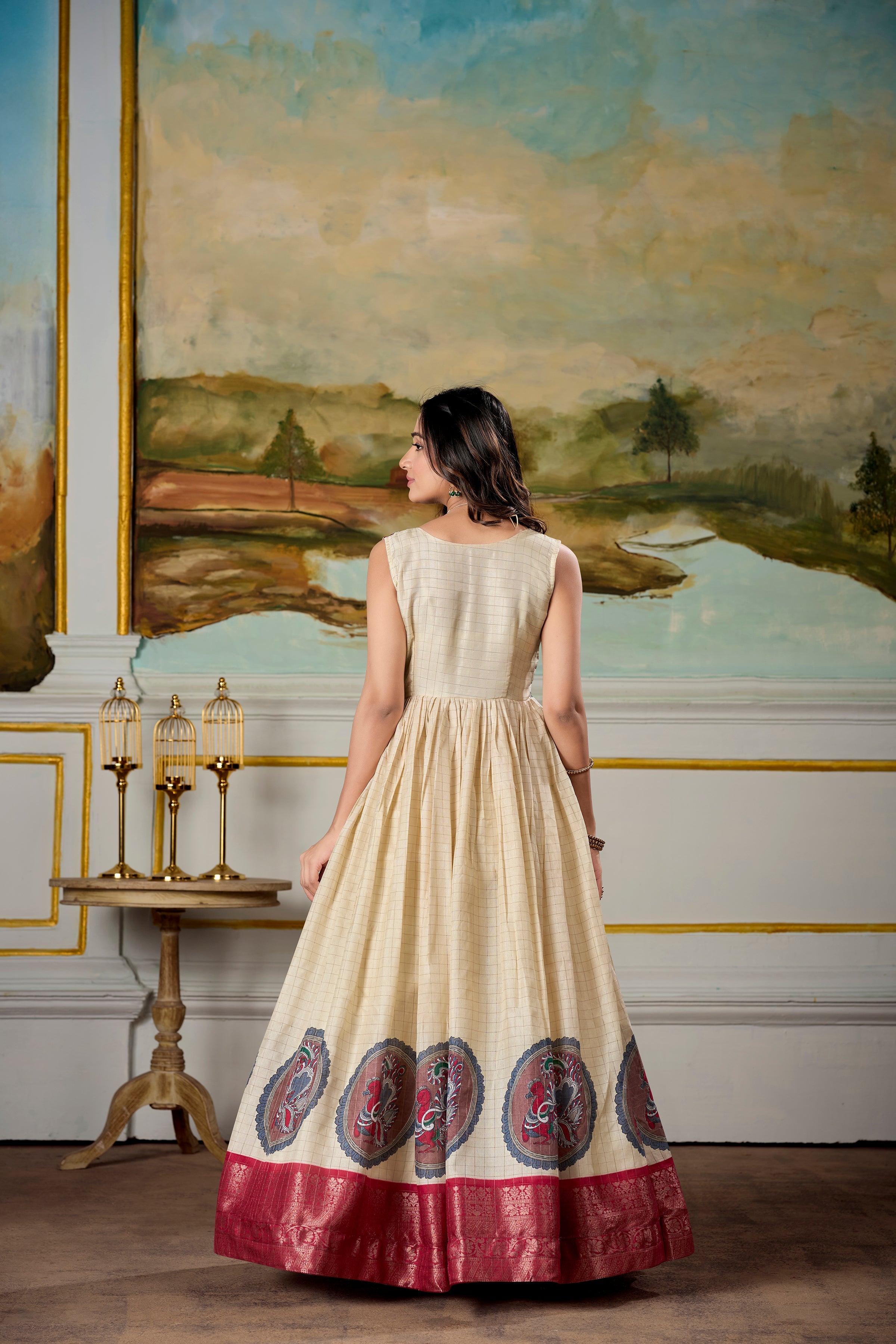 Lorenvalley Fashion Cream and Red Dola Silk Kalamkari Print With Zari Weaving Broder Gown with Koti