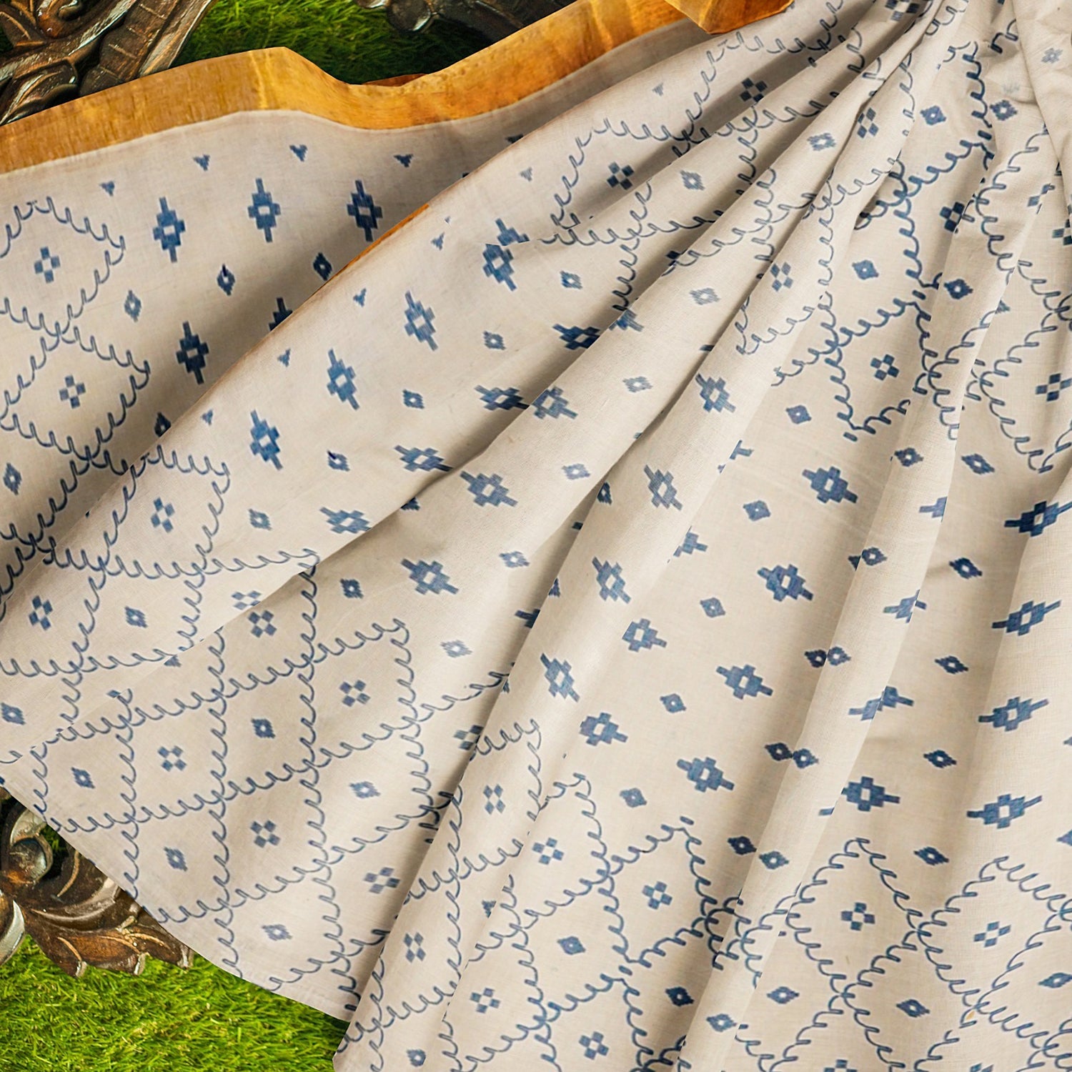Exclusive Collection 100% Pure Cotton Off White Blue Saree With Printed Work