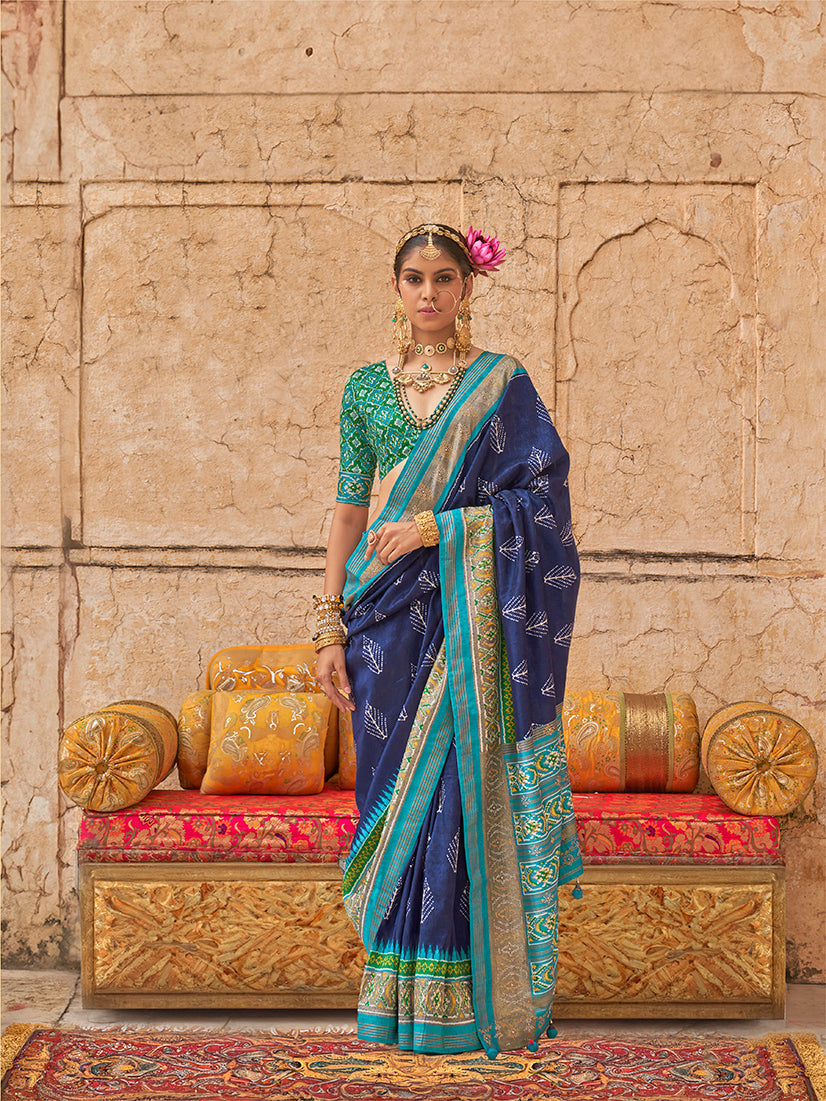 Monjolika Fashion Viscose Silk Navy Blue Printed Classic Saree