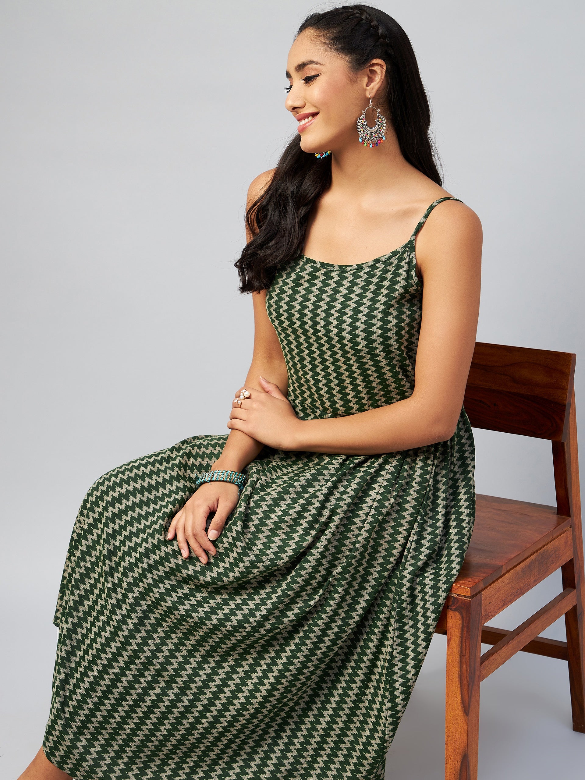InWeave Women's Green Zig Zag Print Strappy Kurta