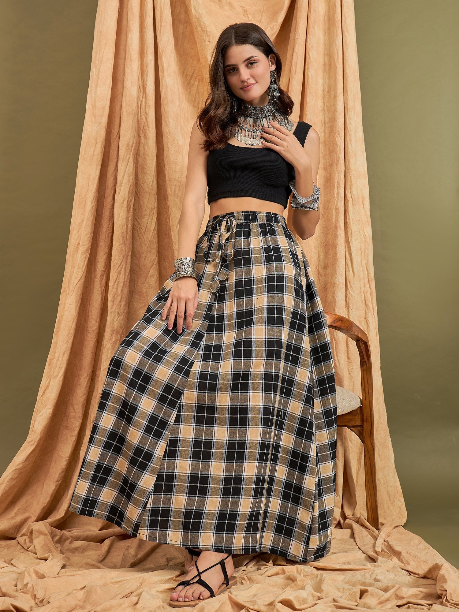 InWeave Black Beige Check Skirt