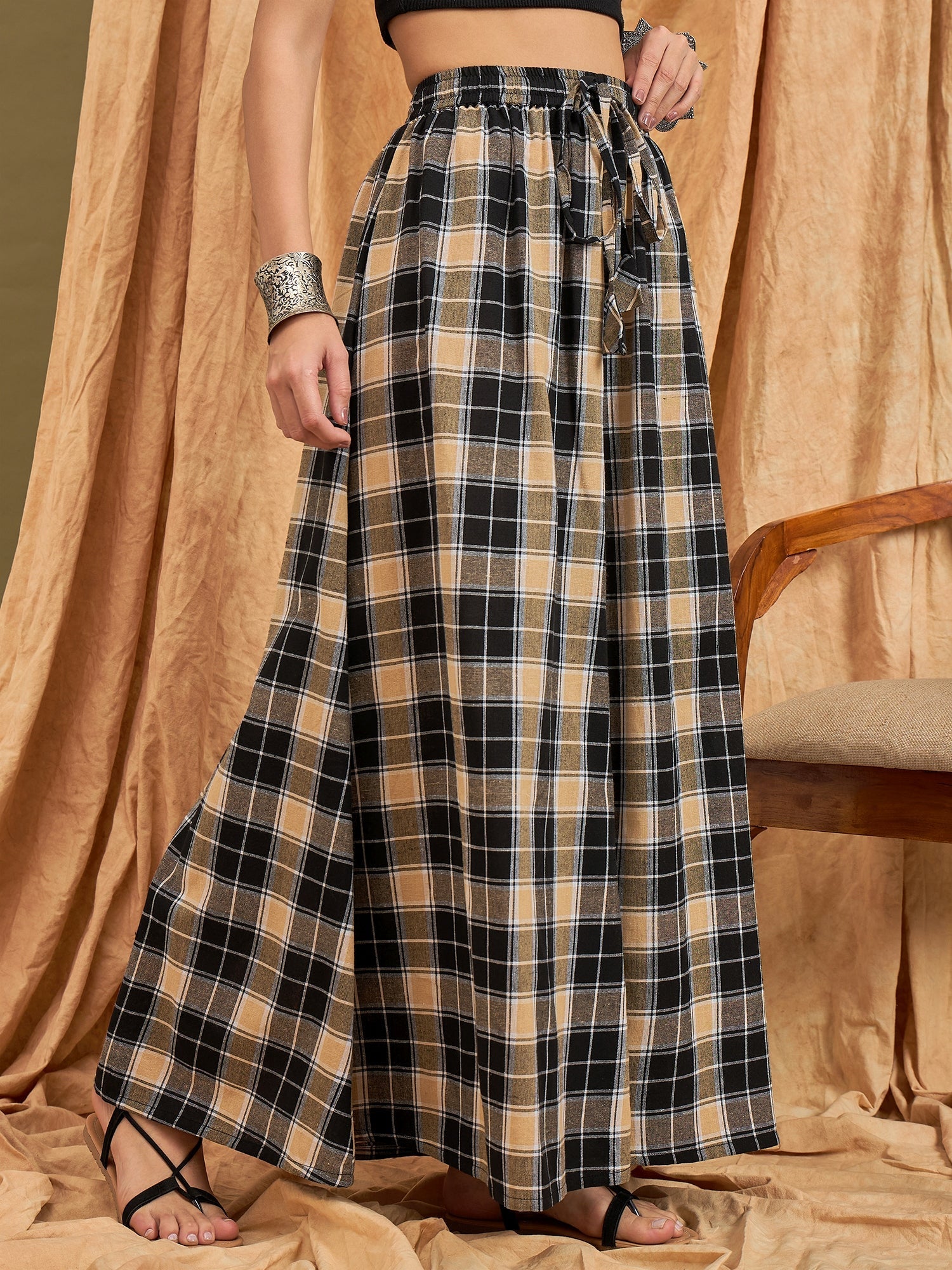 InWeave Black Beige Check Skirt