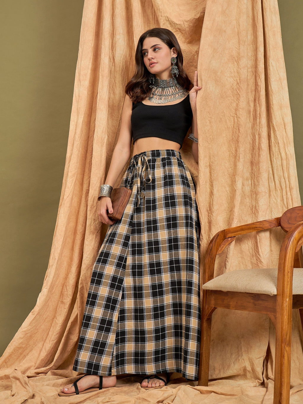 InWeave Black Beige Check Skirt