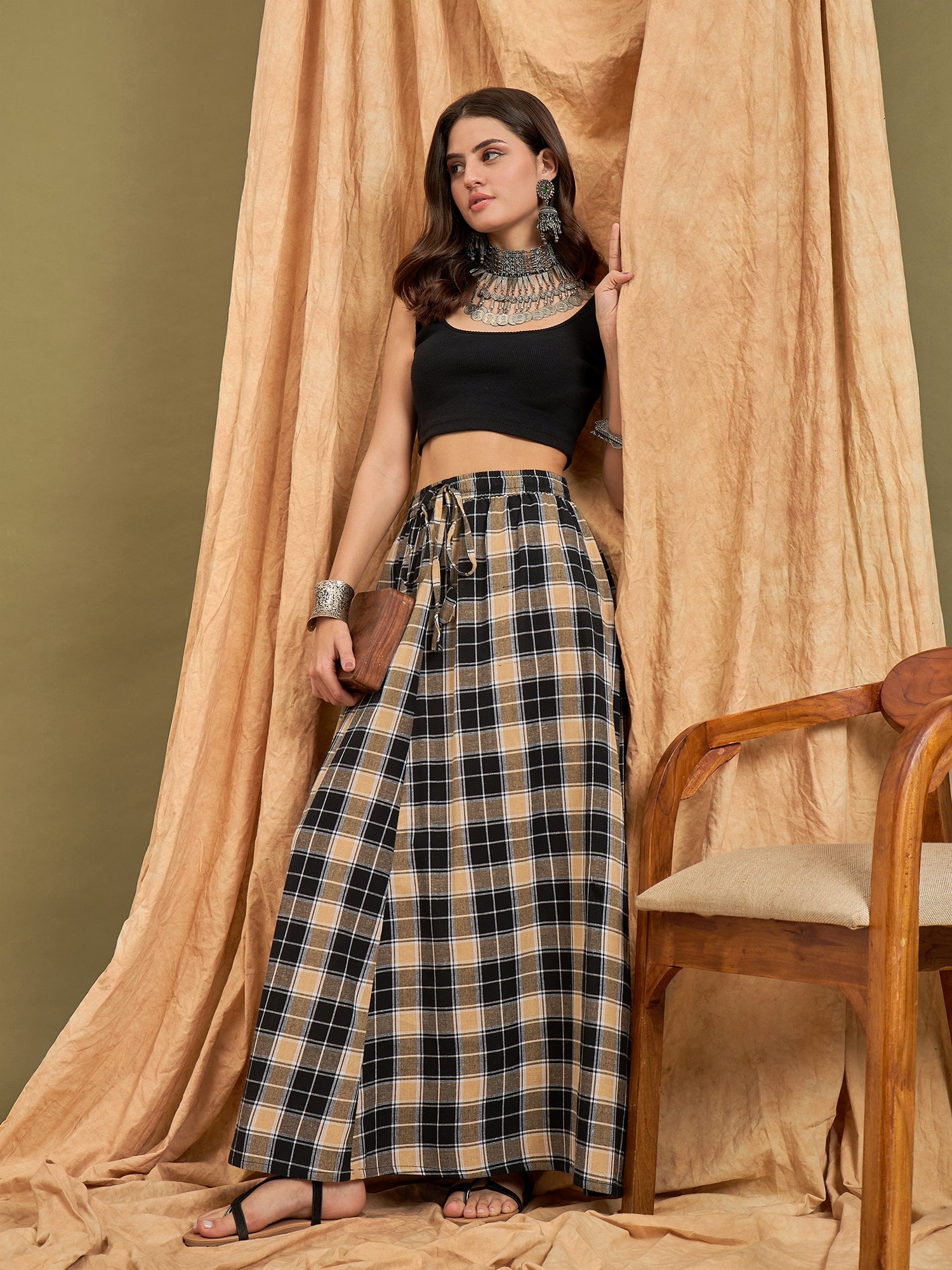 InWeave Black Beige Check Skirt