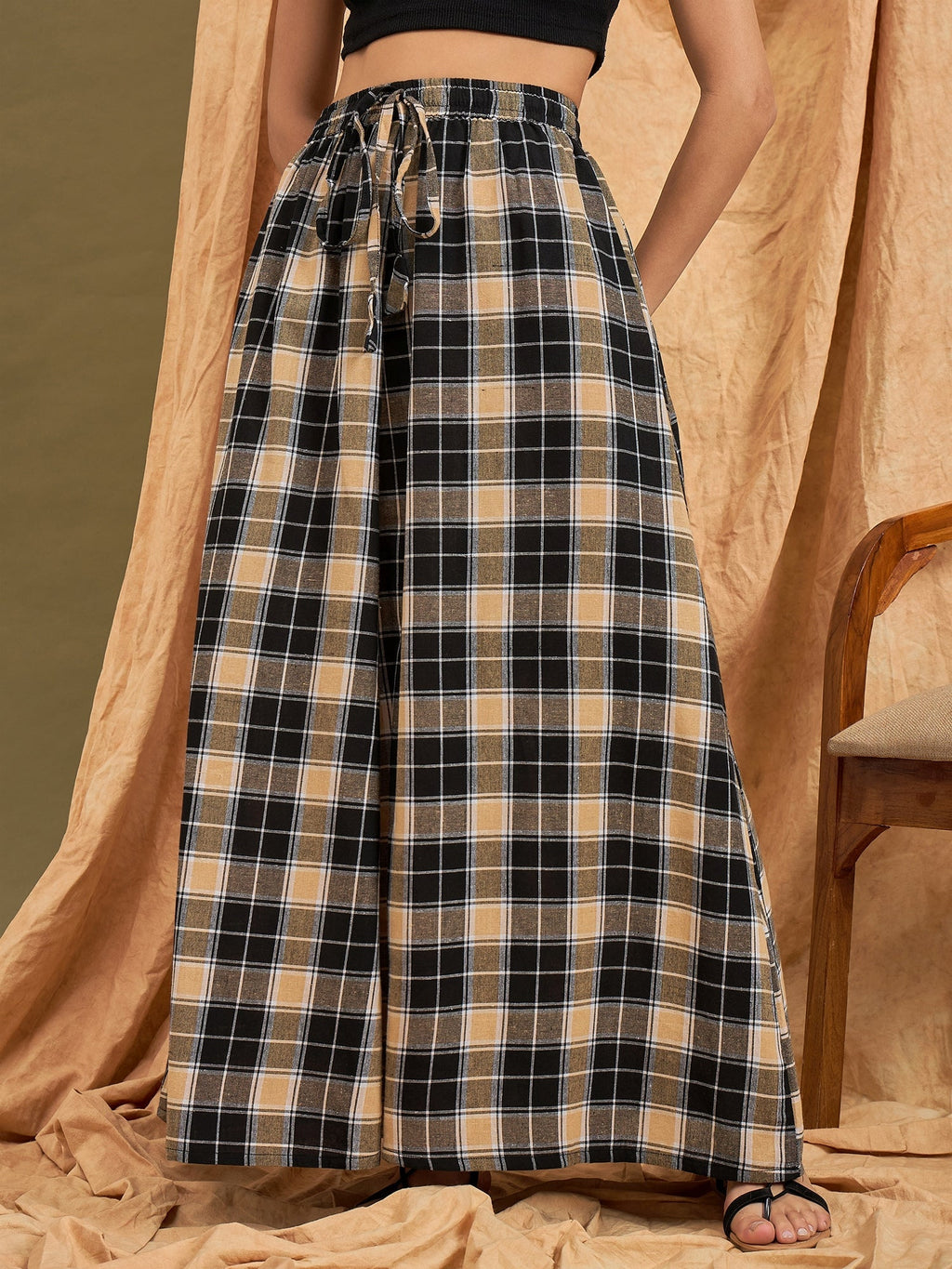 InWeave Black Beige Check Skirt