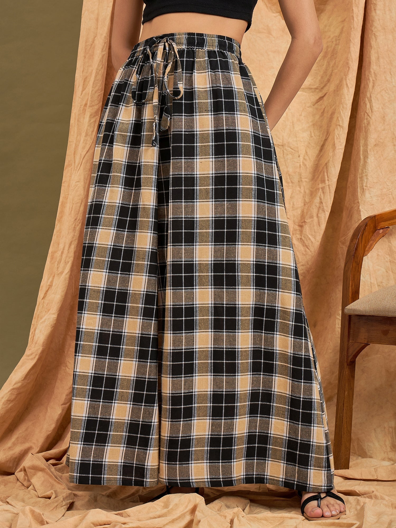 InWeave Black Beige Check Skirt