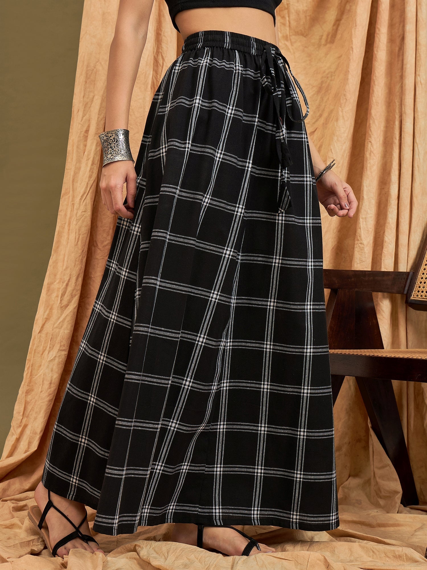 InWeave Black Plaid Check Skirt
