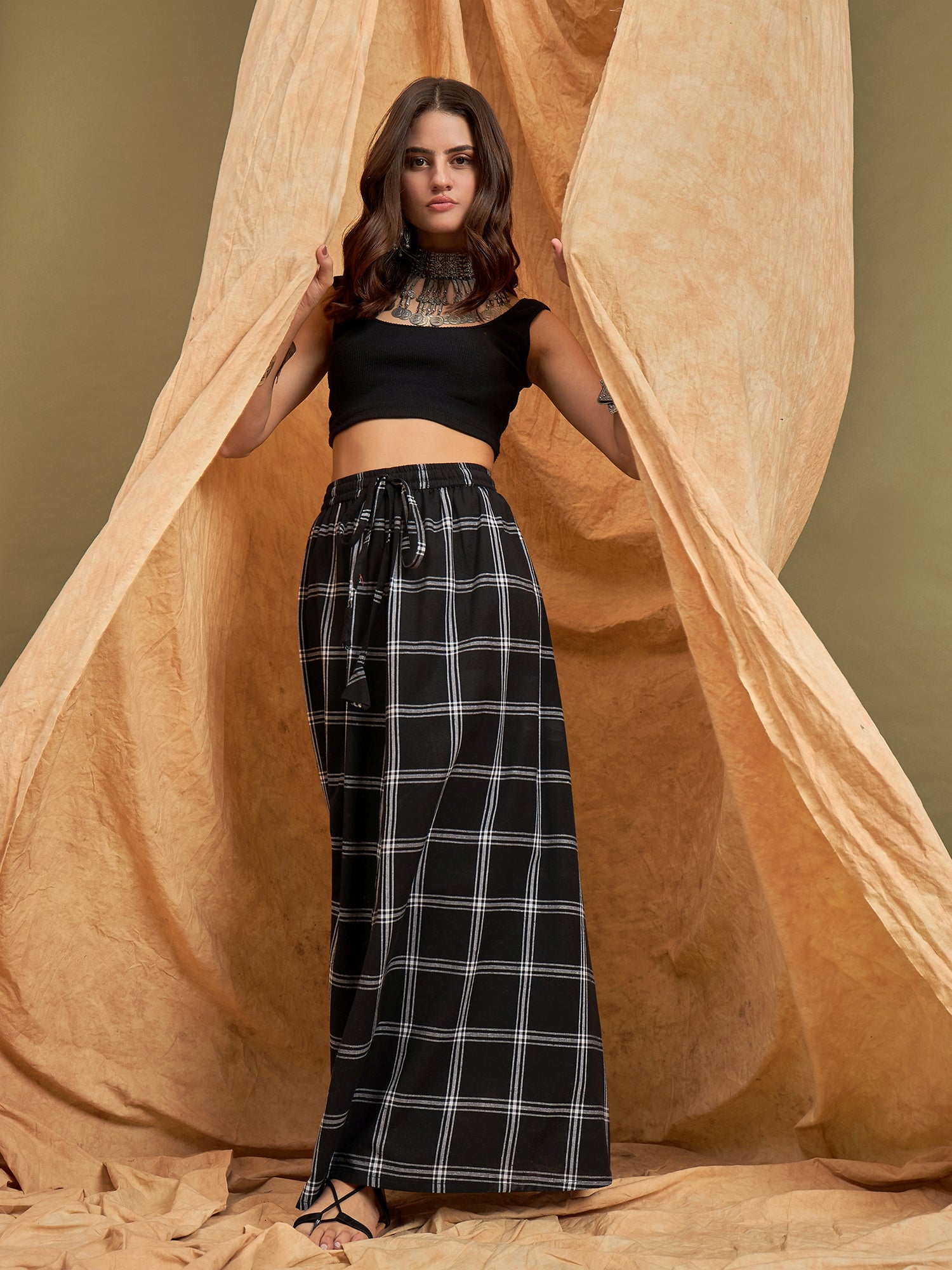 InWeave Black Plaid Check Skirt